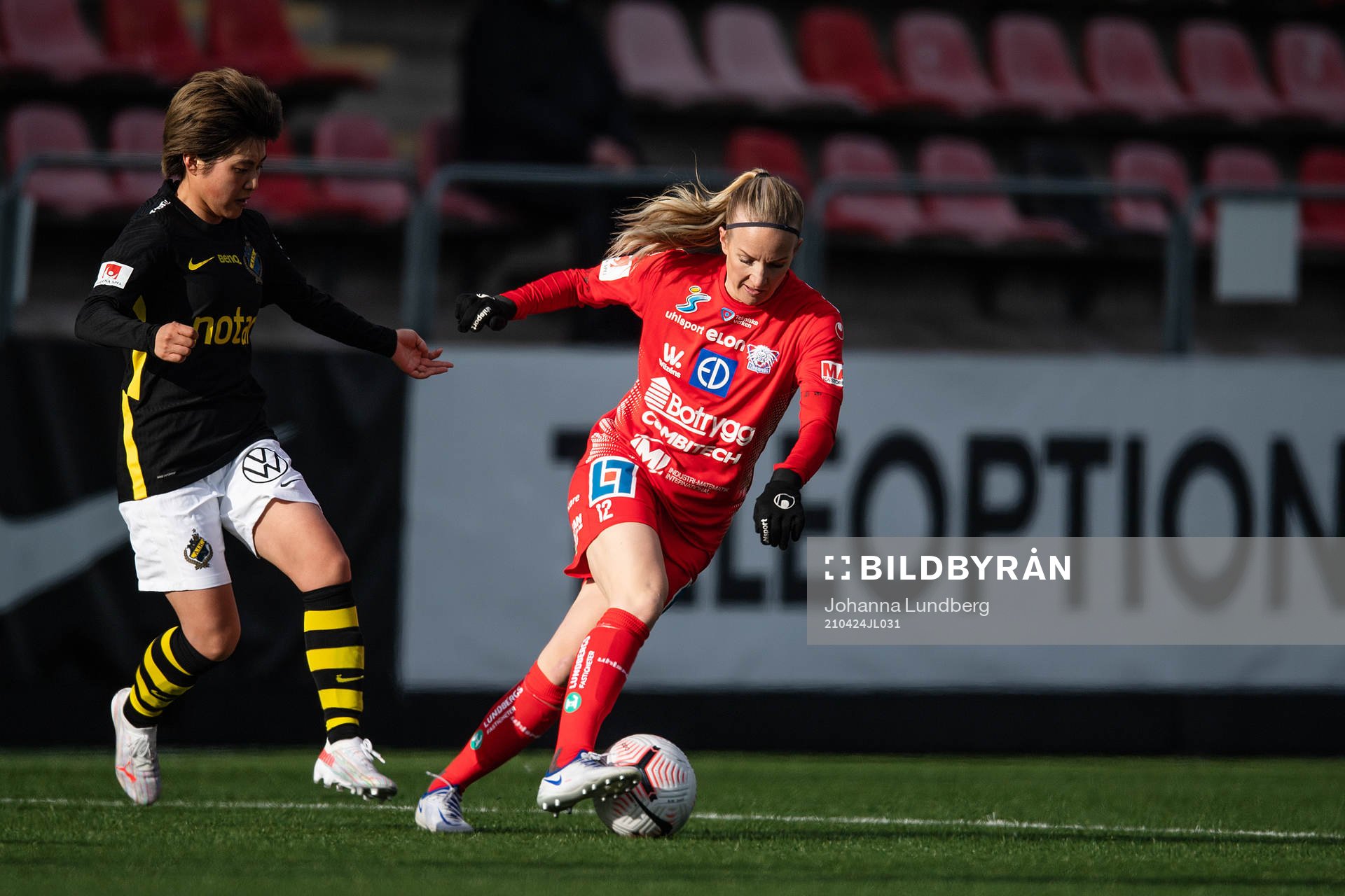 s Honoka Hayashi och Linköpings Petra Johansson