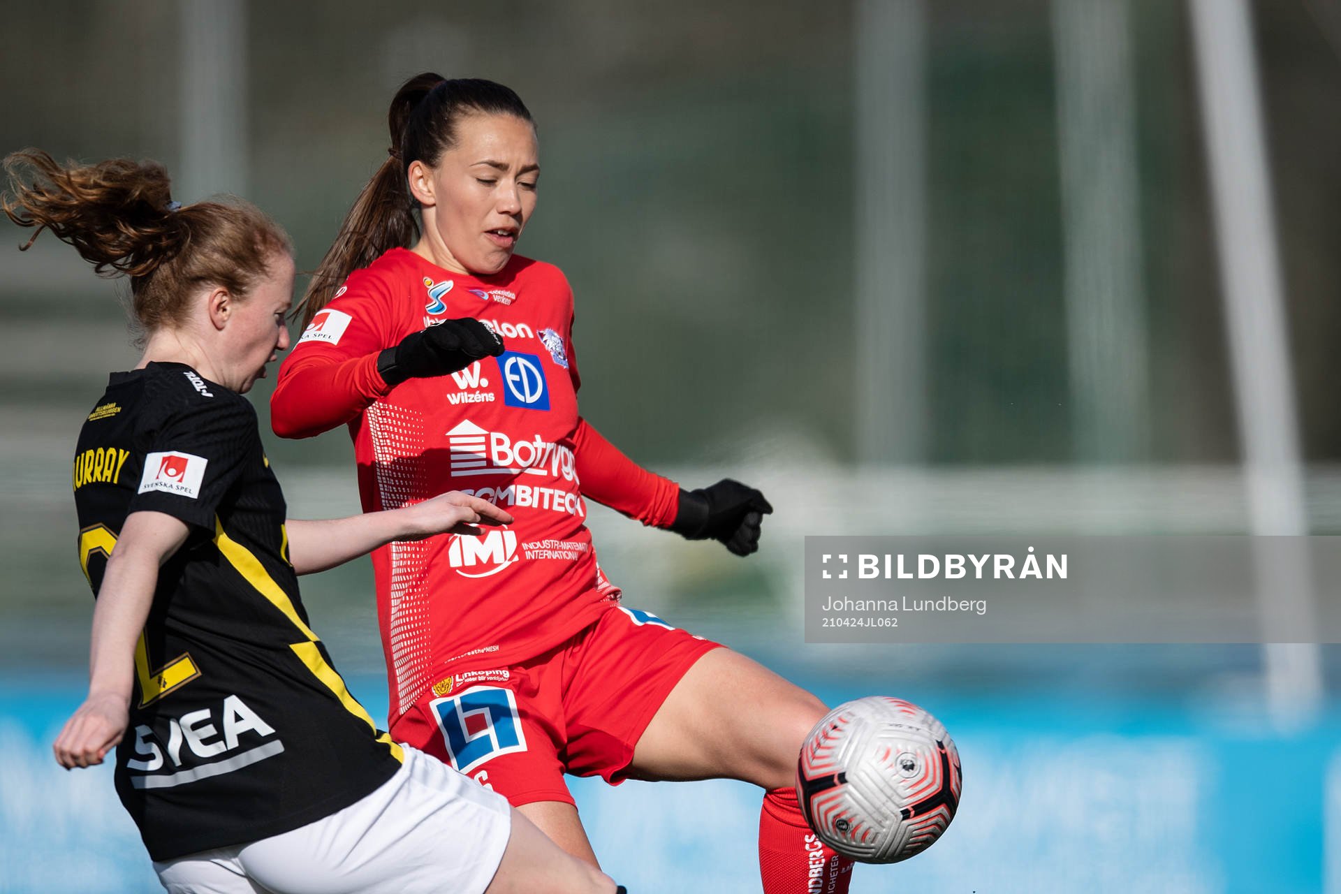 s Caroline Murray och Linköpings Elin Landström
