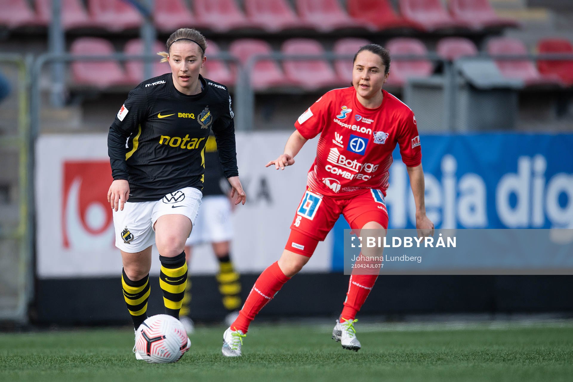 s Clara Härdling och Linköpings Heidi Ellingsen