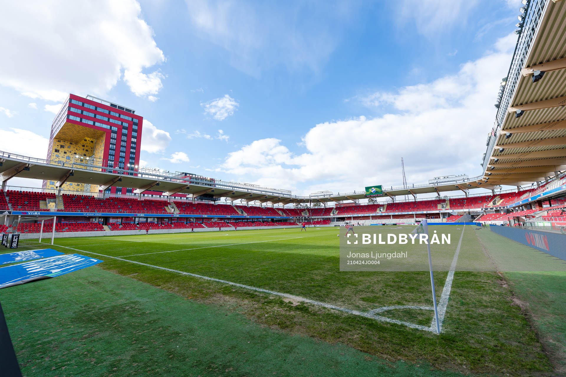 Interiör vu från Visma arena före fotbollsmatchen i