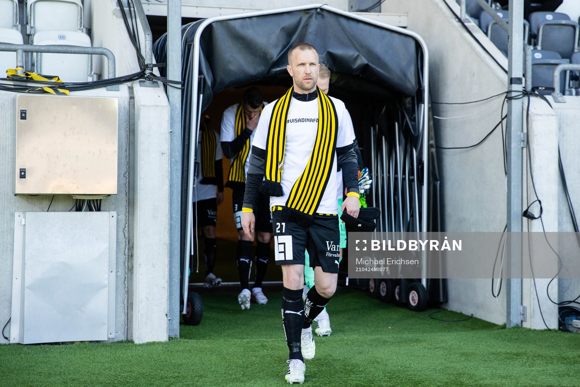 Häckens Rasmus Lindgren har på sig en t-shirt med texten