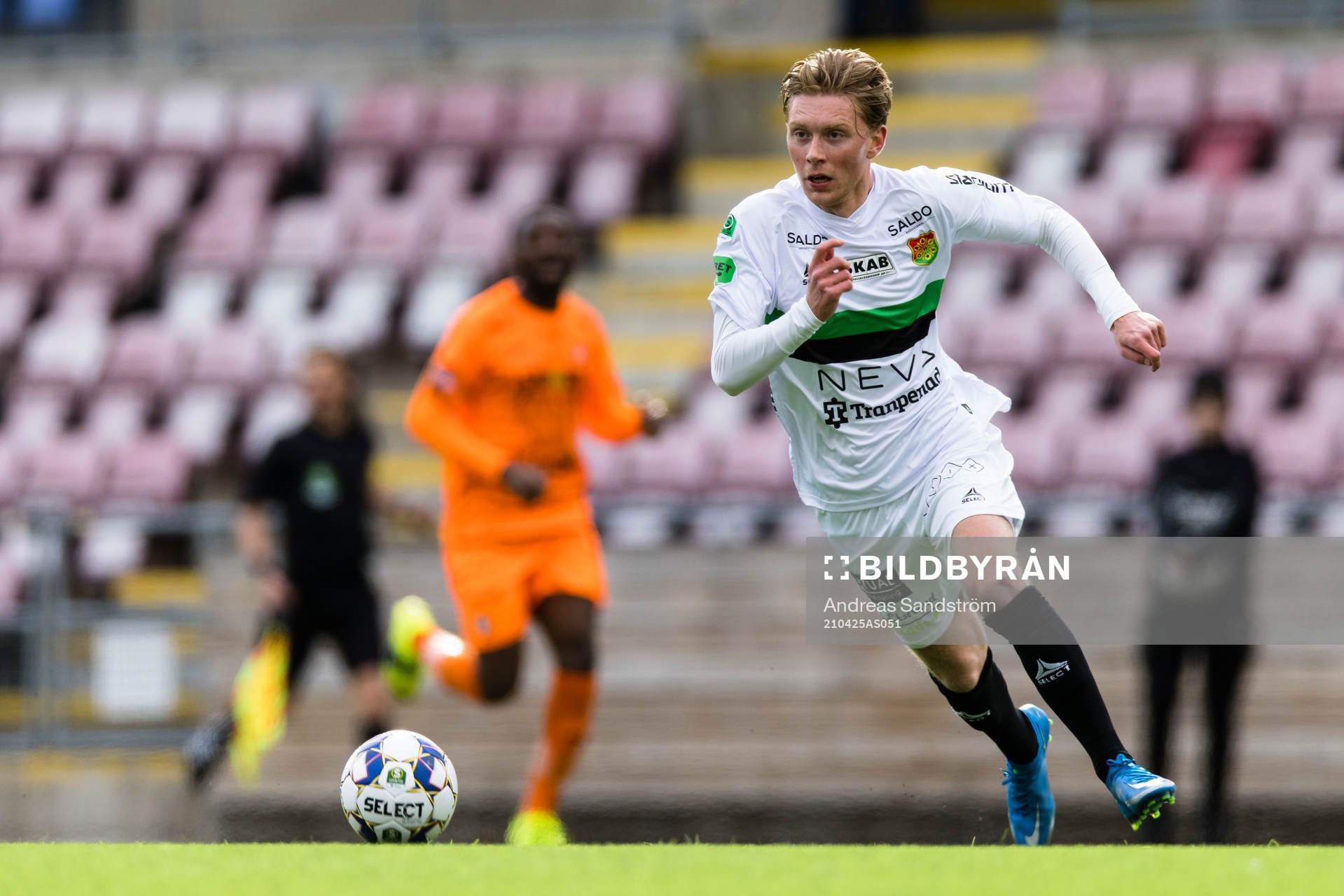 GAIS Adam Egnell under fotbollsmatchen i Superettan mellan AFC Eskilstuna och GAIS den 25 april 2021 i Eskilstuna. 