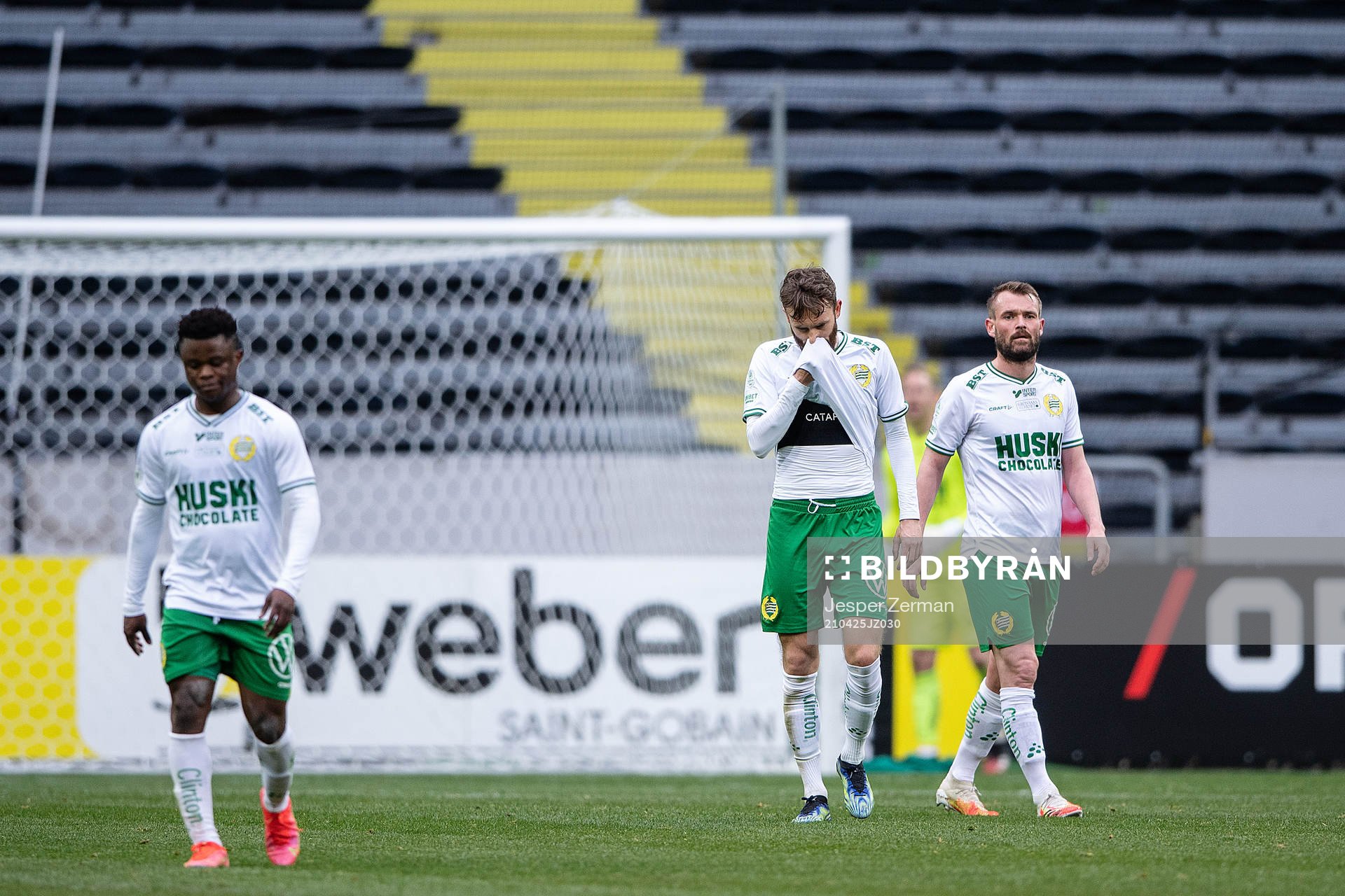 Hammarbys Akinkunmi Amoo, Simon Sandberg och Mads Fenger