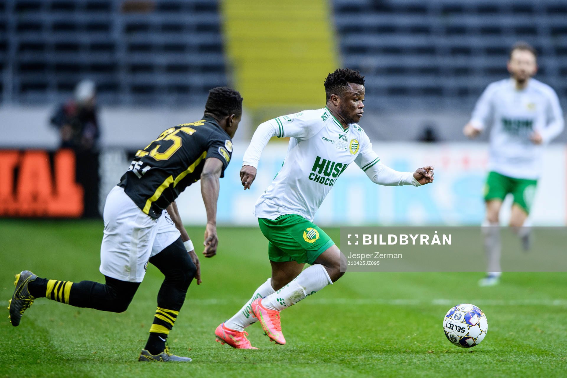 s Erick Otieno och Hammarbys Akinkunmi Amoo