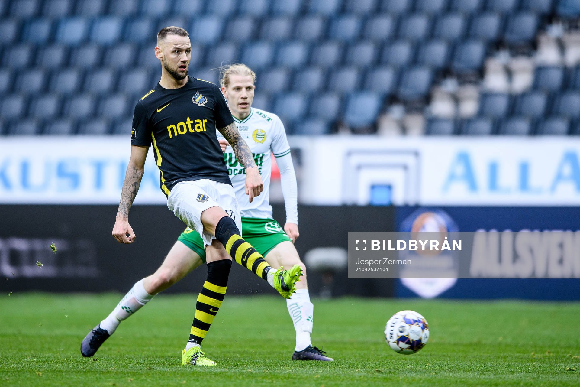 s Alexander Milosevic och Hammarbys Gustav Ludwigson