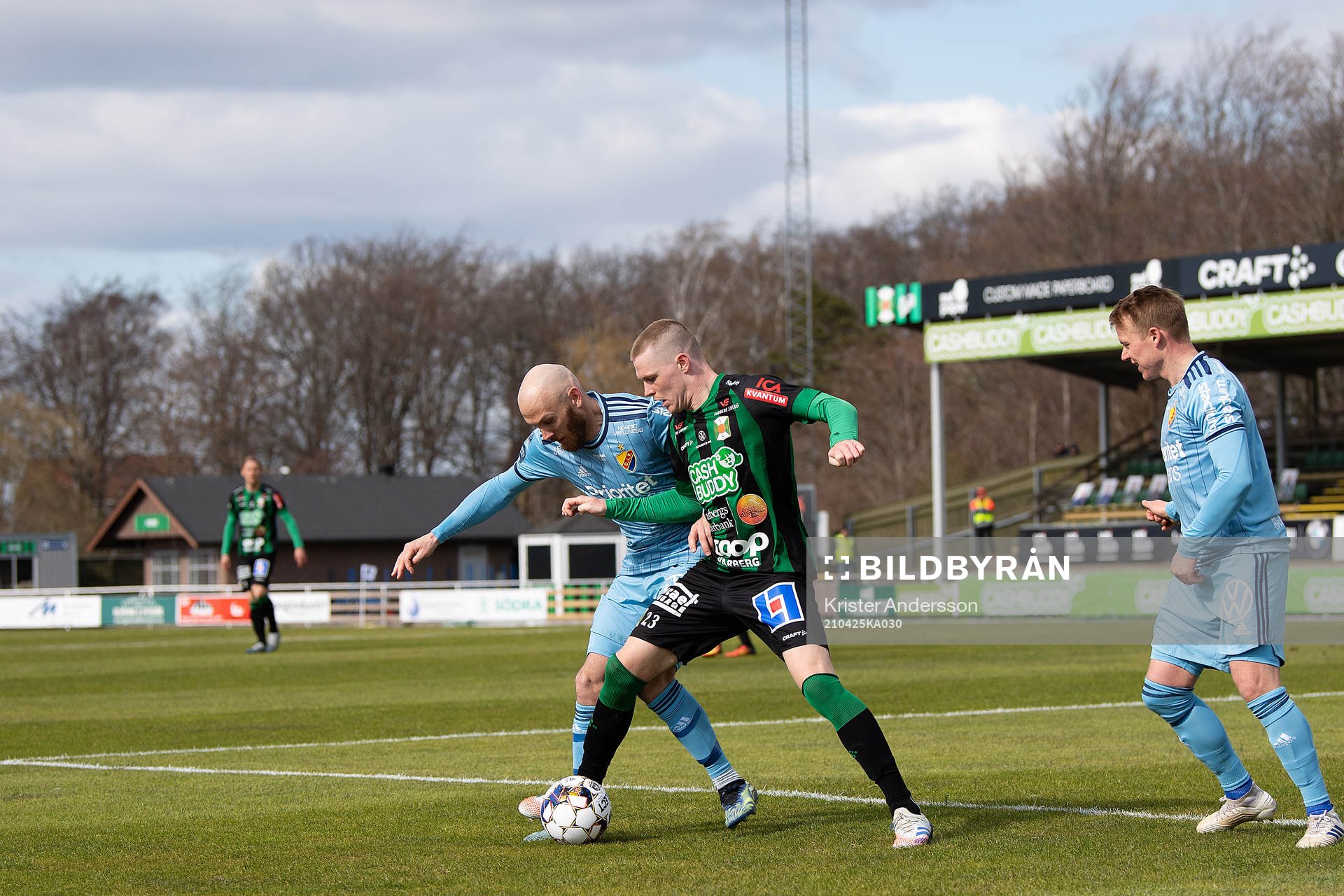 Djurgårdens Magnus Eriksson och Varbergs Anton Liljenbäck