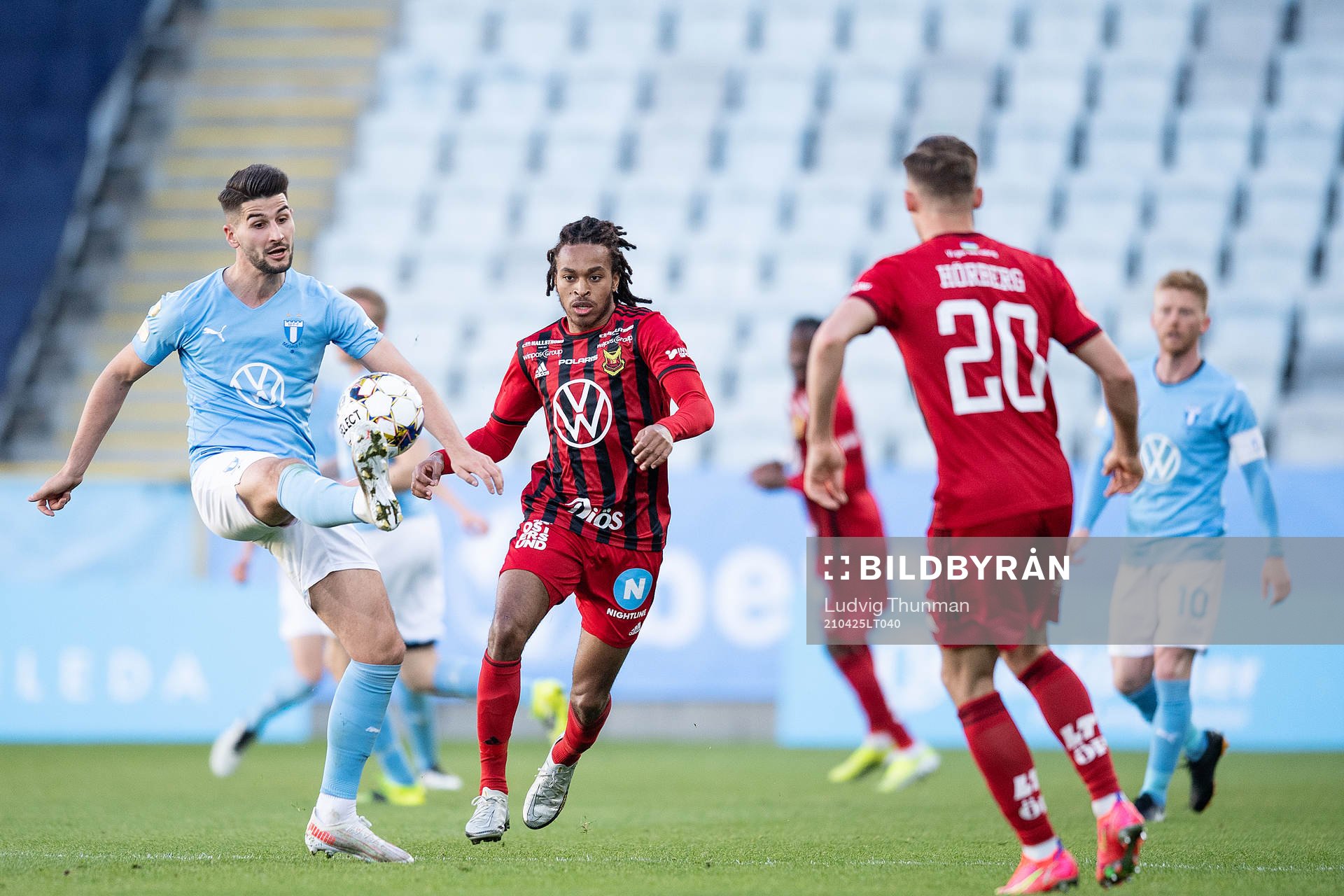 Malmö FFs Antonio Colak och Östersunds Francis