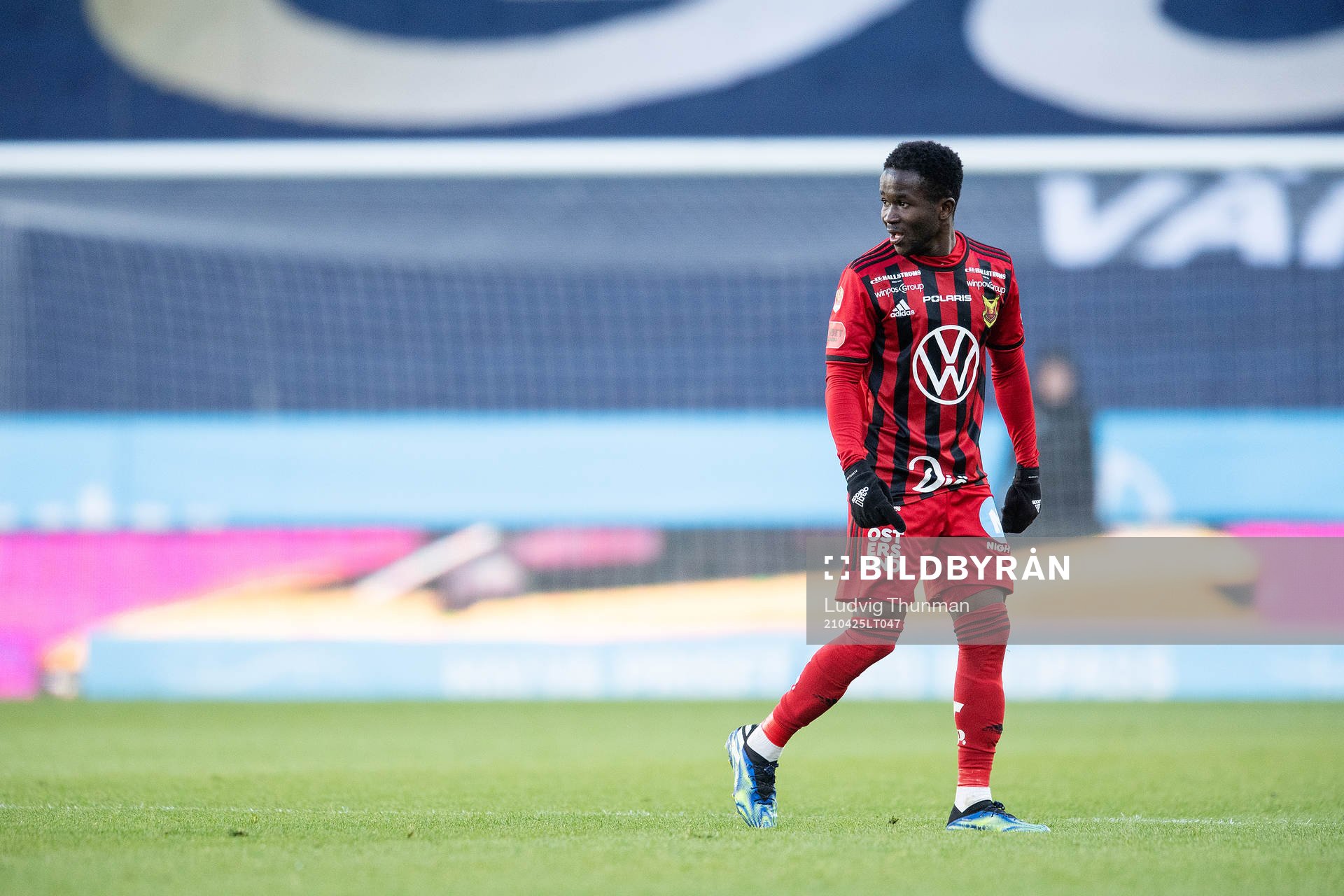 Östersunds Frank Arhin lämnar planen