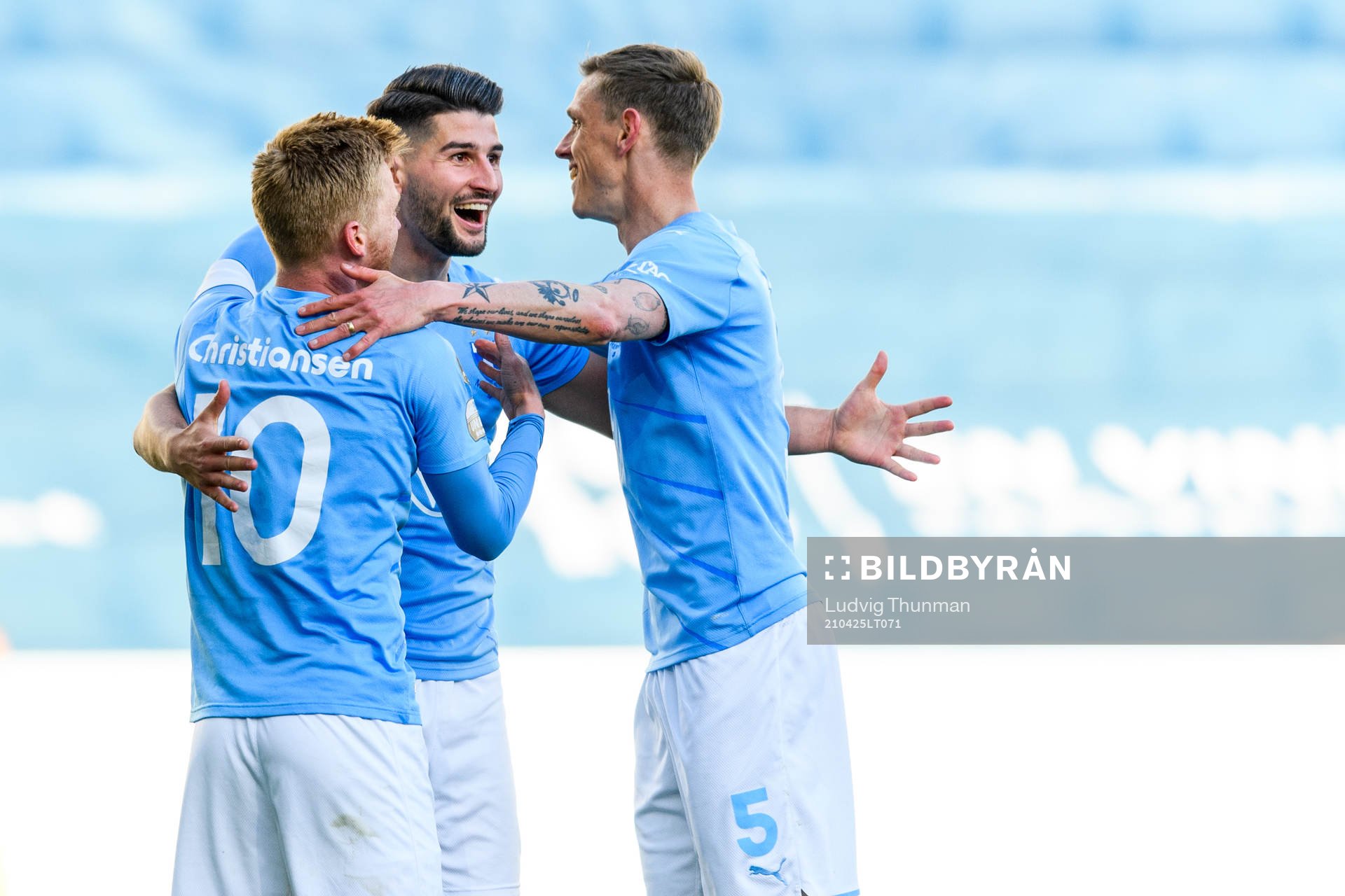 Malmö FFs Antonio Colak jublar med Anders Christiansen och