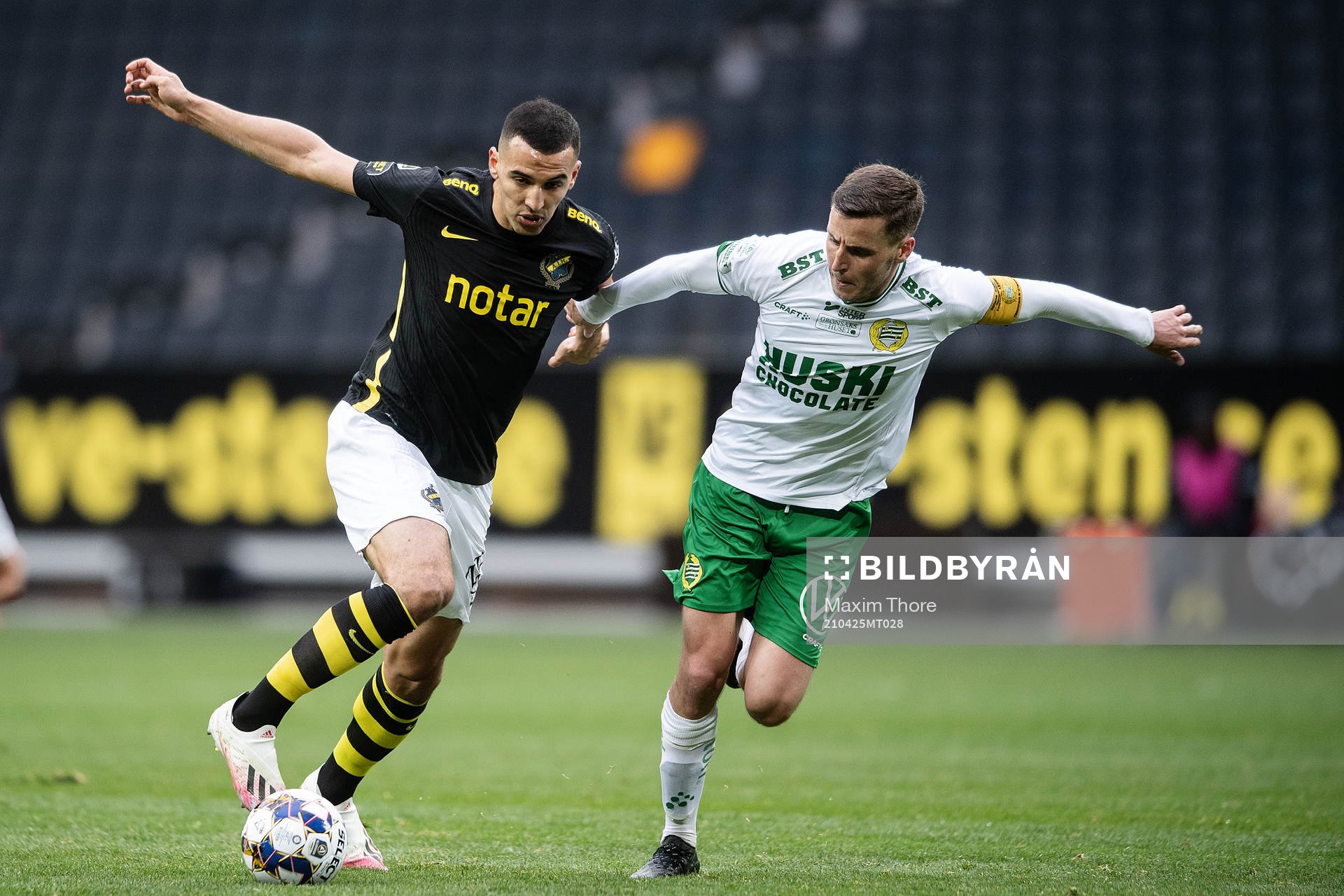 s Nabil Bahoui och Hammarbys Jeppe Andersen