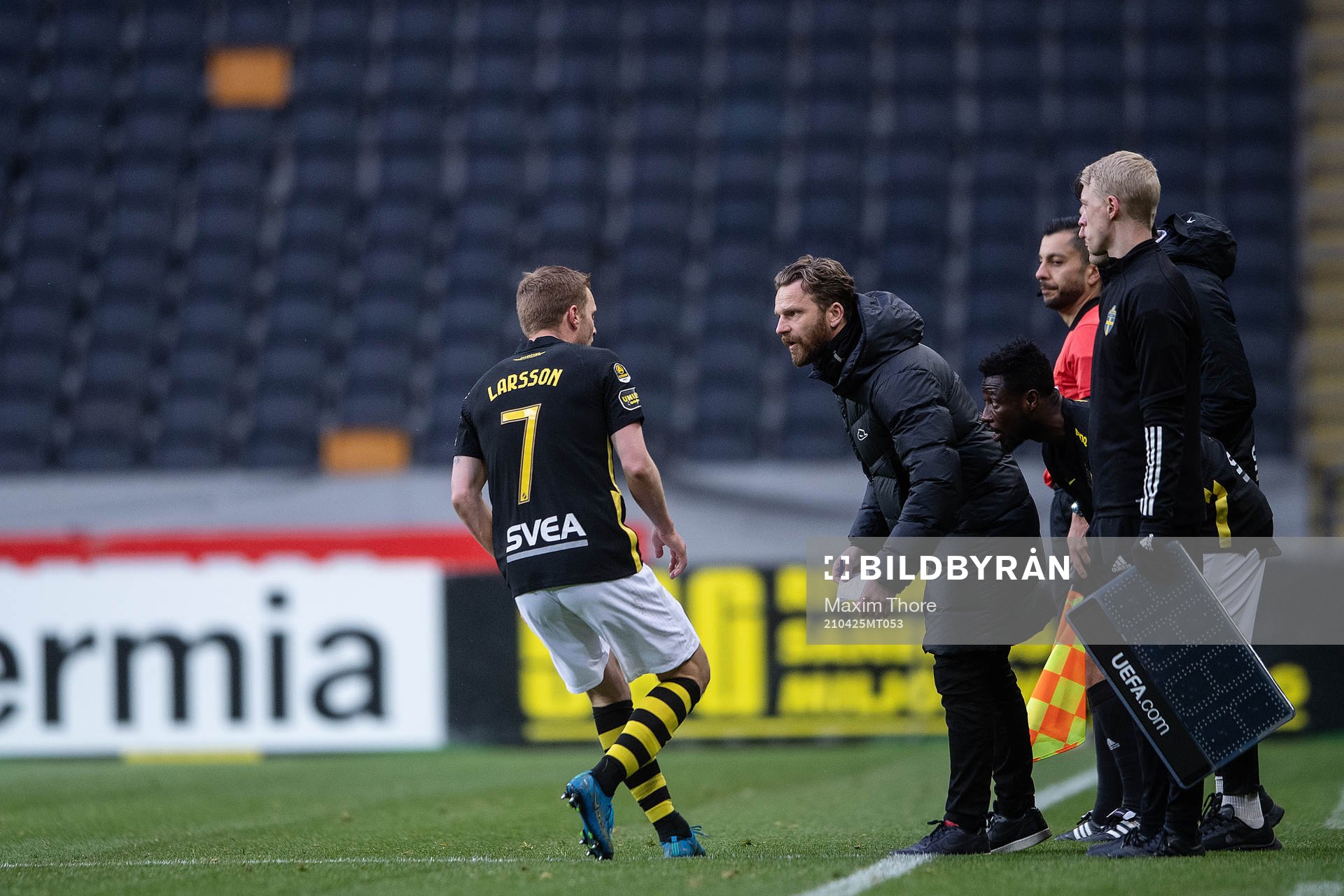 s Sebastian Larsson och tränare Bartosz Grzelak