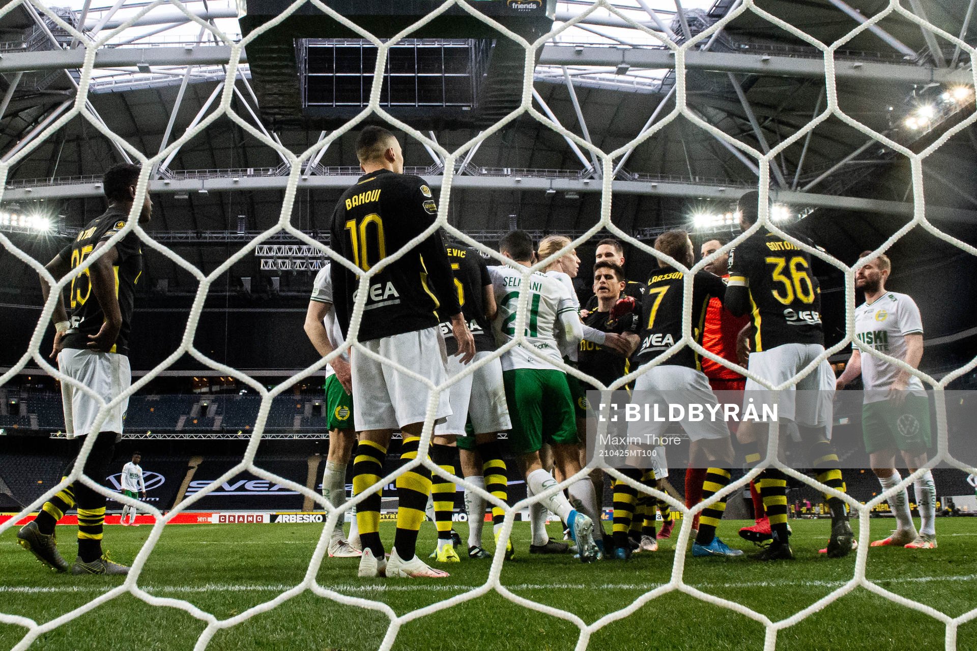 Ett bråk uppstår mellan spelarena