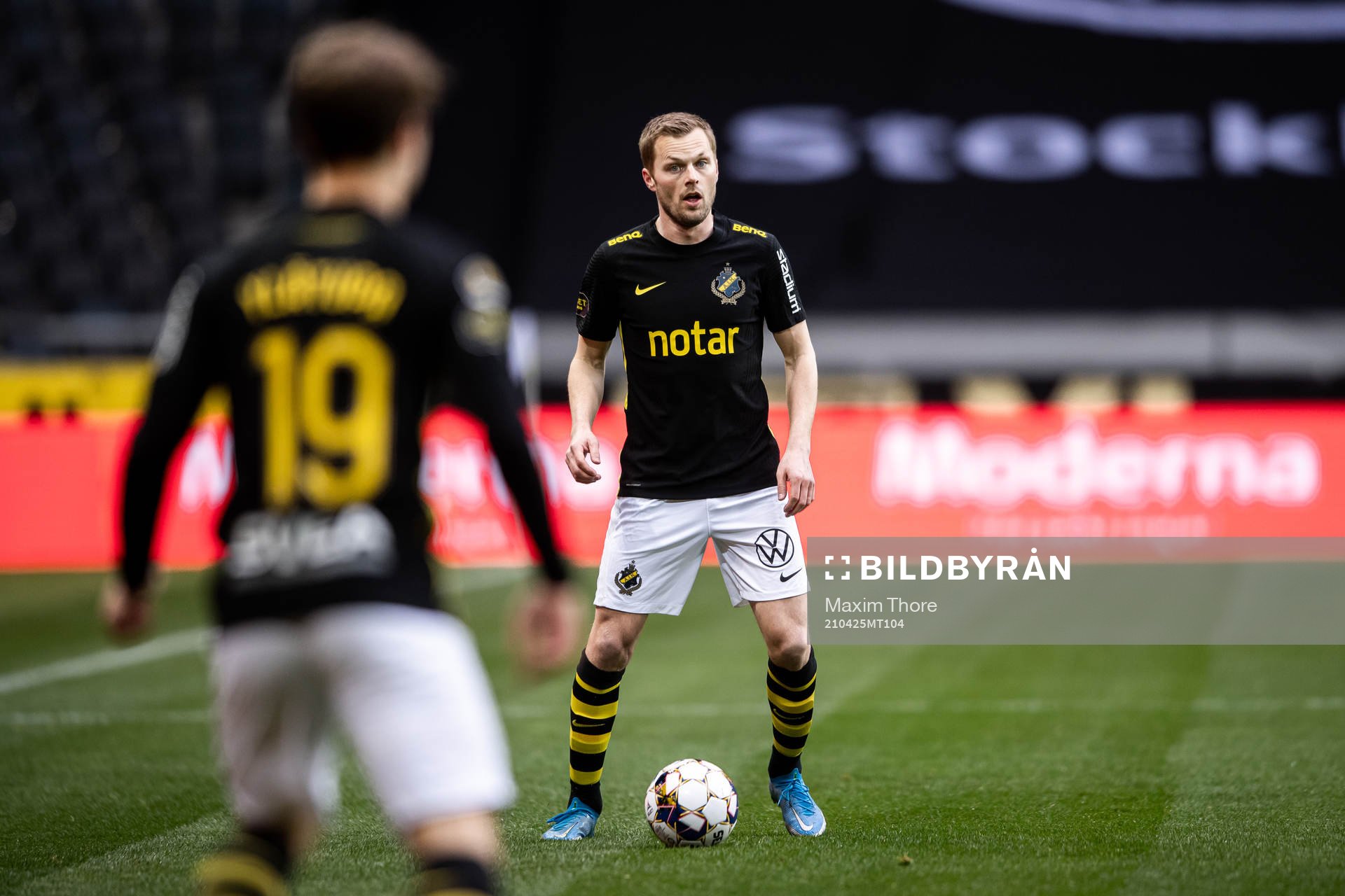 s Sebastian Larsson