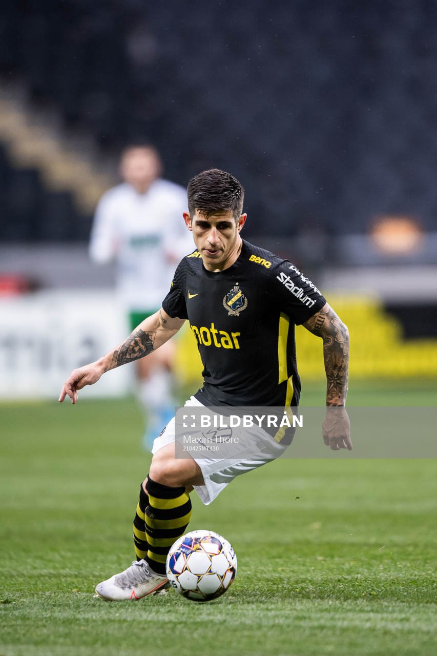 s Nicolas Stefanelli