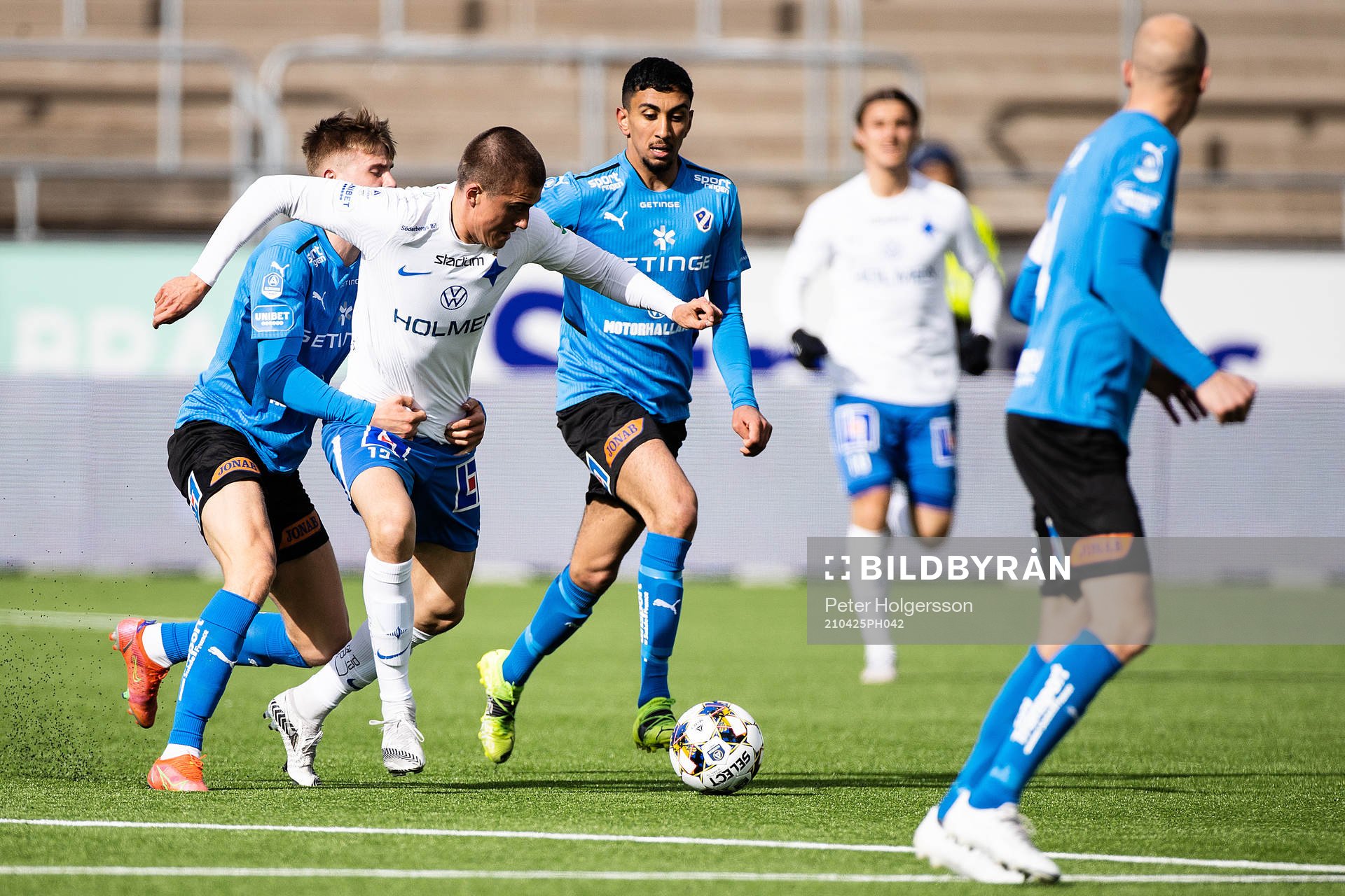 Halmstads Erik Ahlstrand och IFK Norrköpings Carl Björk