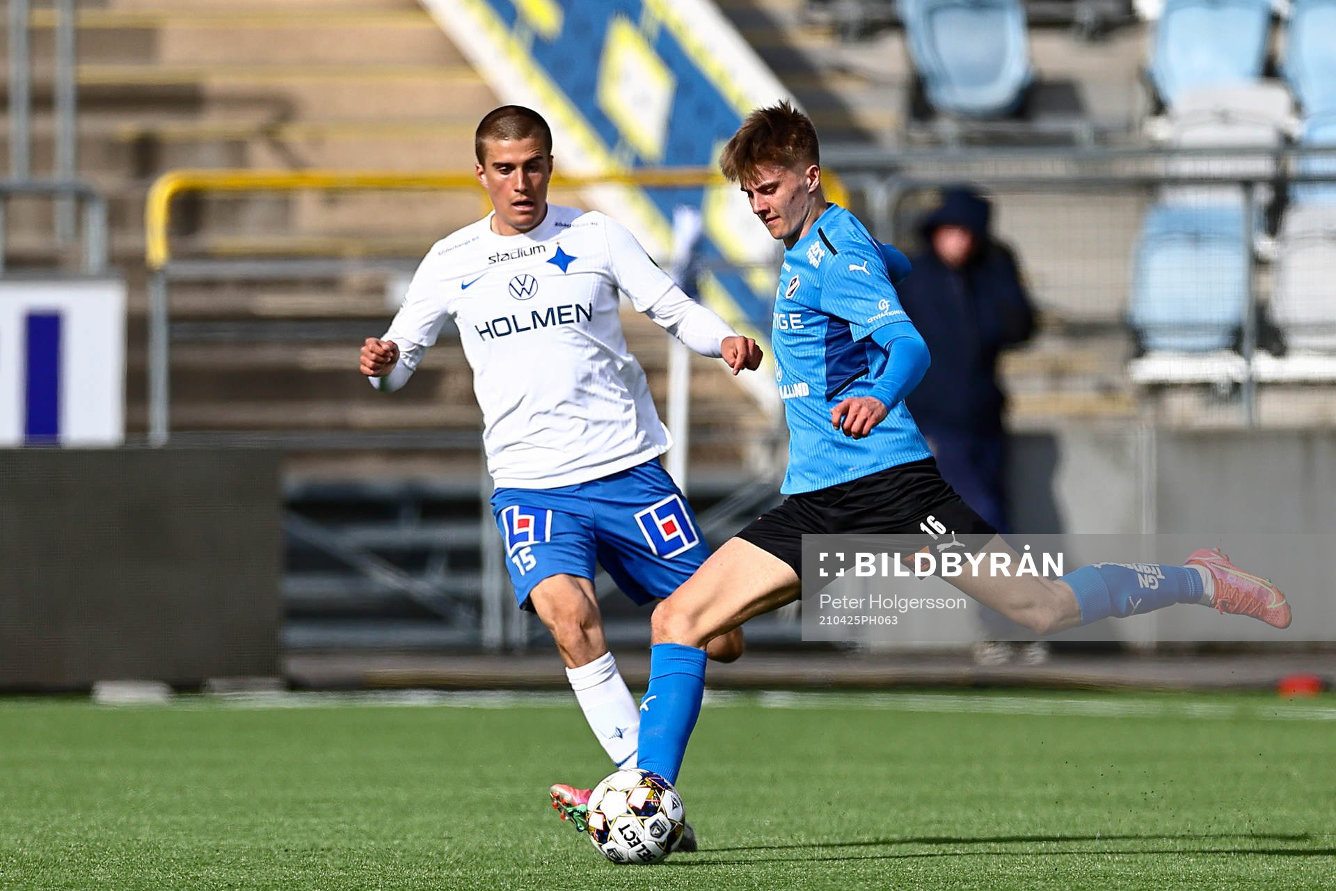 IFK Norrköpings Carl Björk och Halmstads Erik Ahlstrand