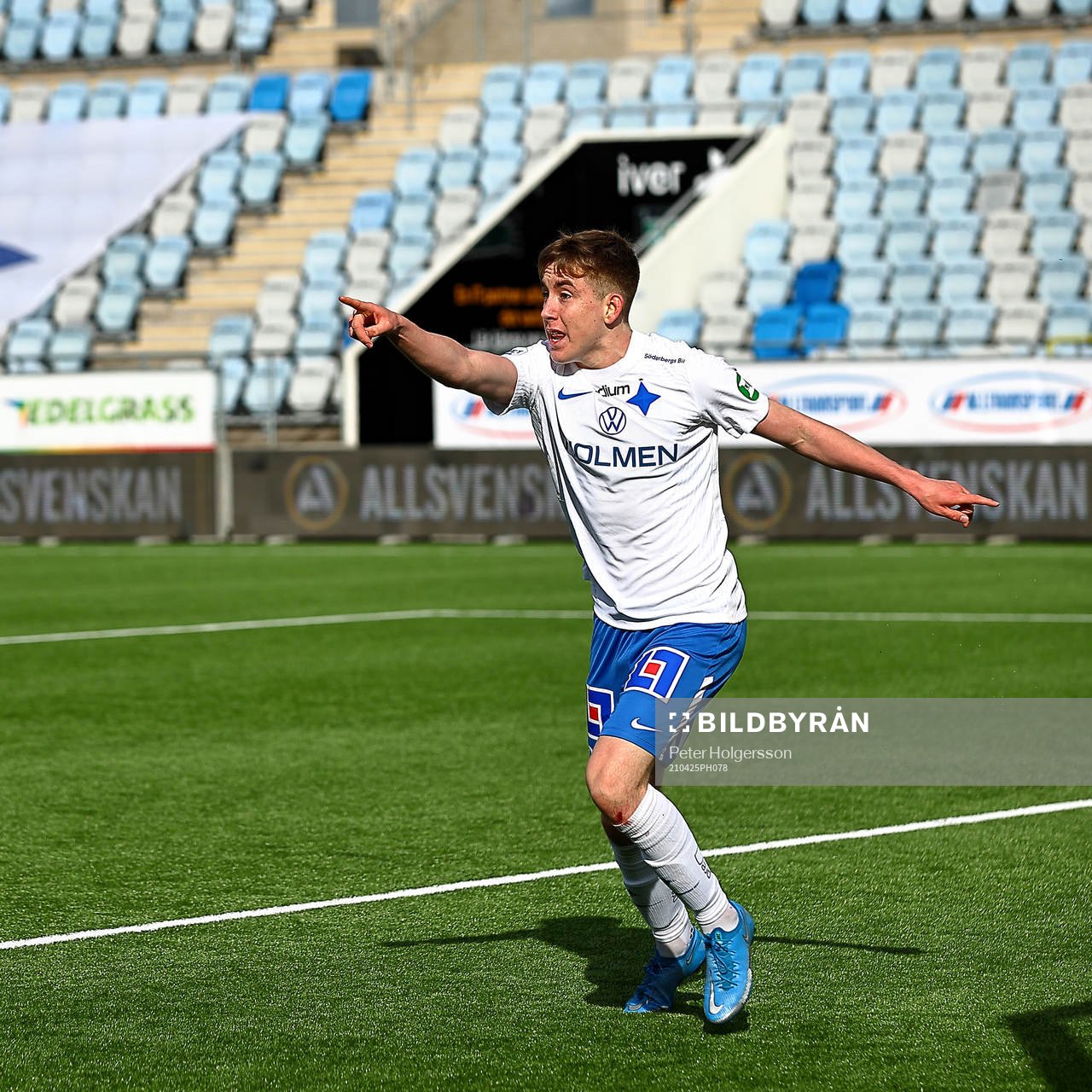 IFK Norrköpings Isak Bergmann Johannesson reagerar när