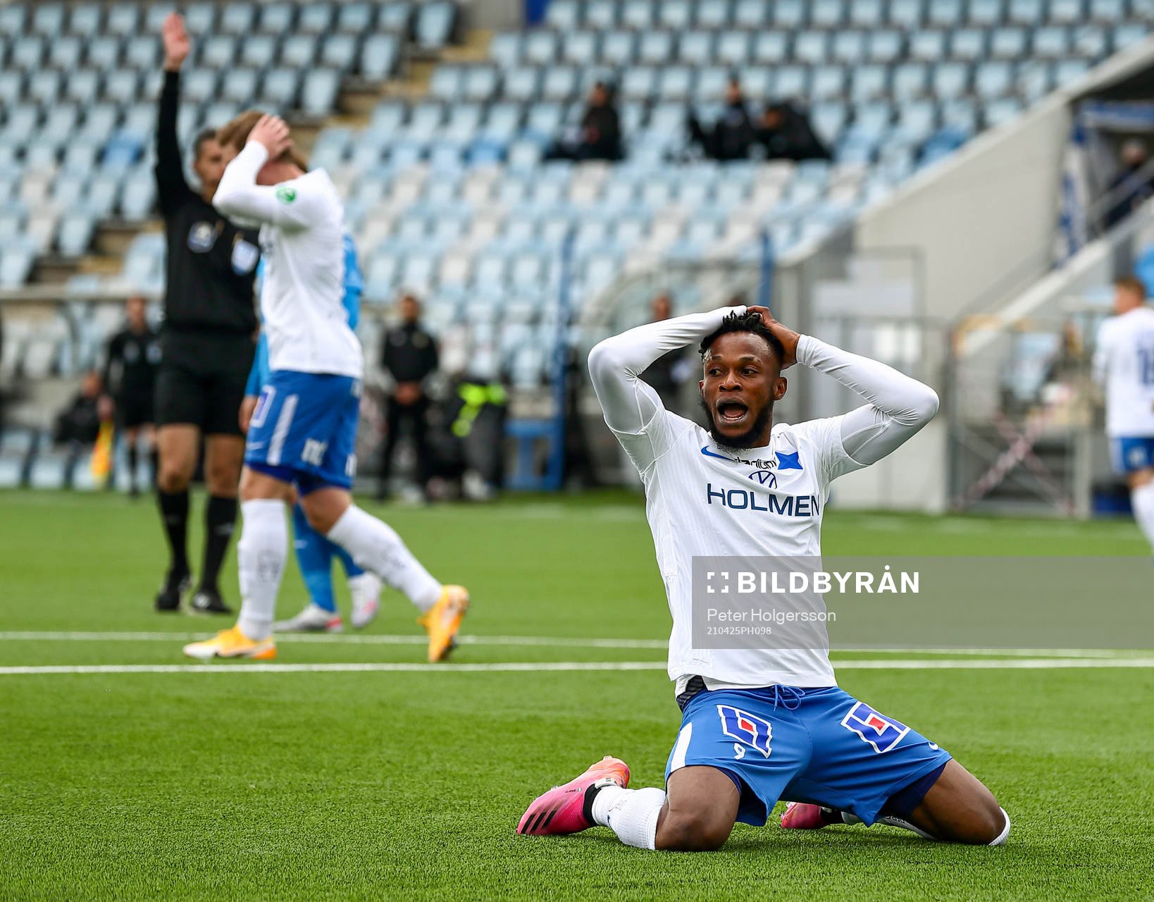 IFK Norrköpings Samuel Adegbenro deppar