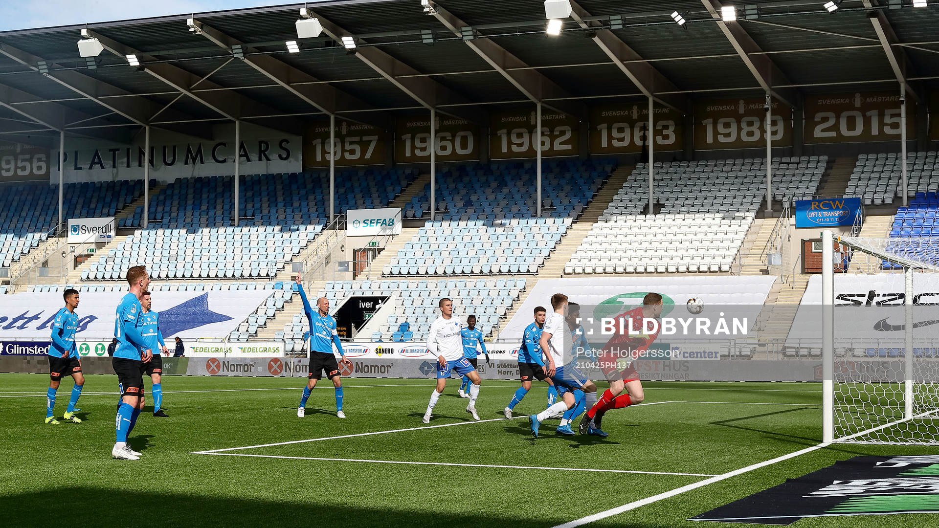 Halmstads Andreas Johansson reagerar vid mål 2-1 av IFK