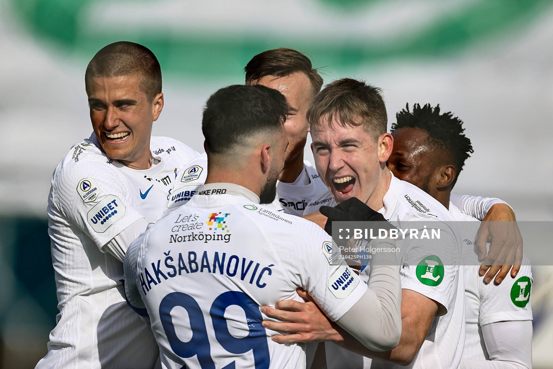 IFK Norrköpings spelare jublar