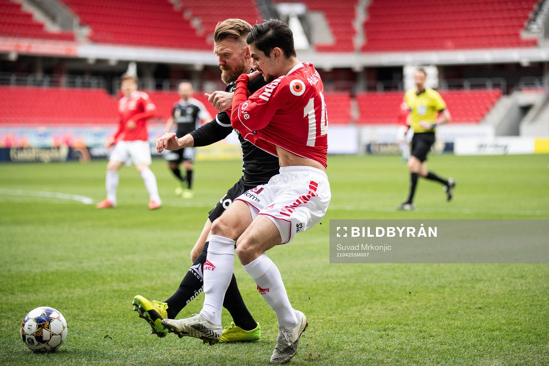 Kalmars Noah Shamoun och Örebros Michael Almebäck