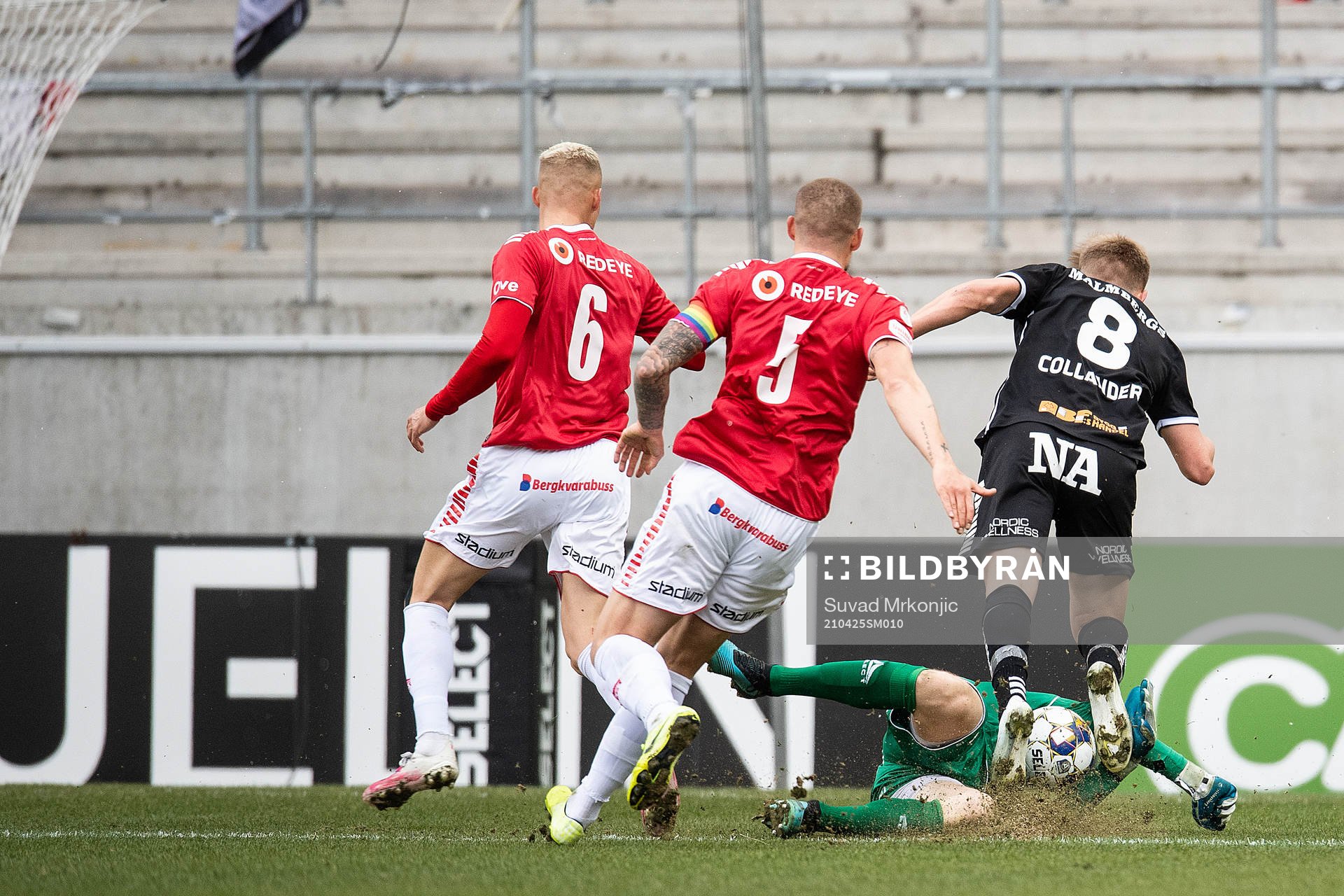 Kalmars målvakt Lucas Hägg Johansson och Örebros Dennis