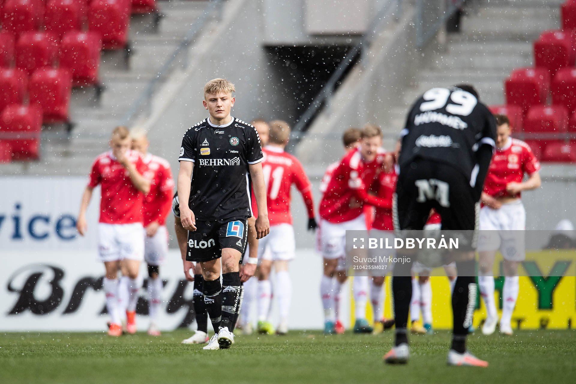 Örebros Dennis Collander deppar