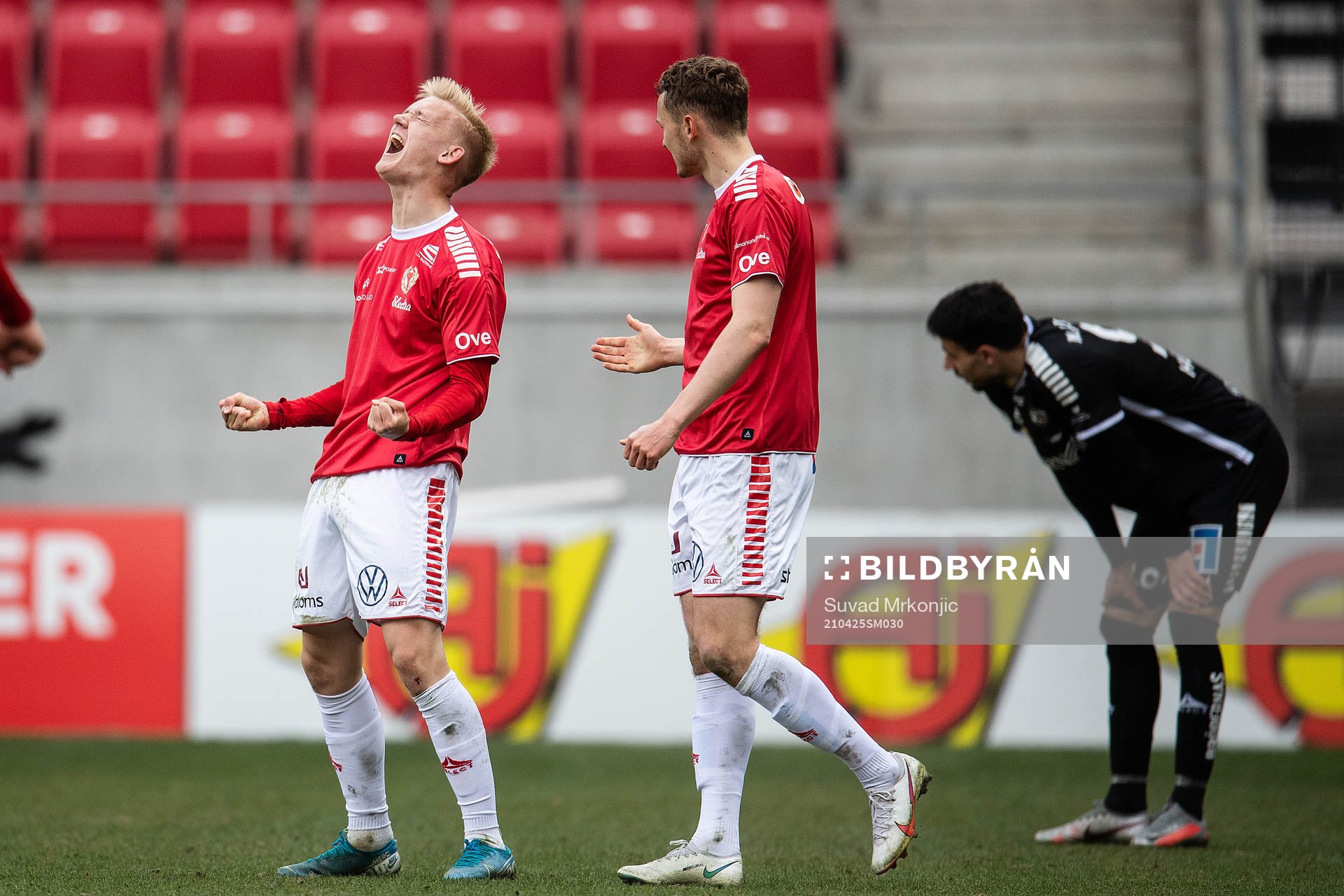 Kalmars Carl Gustafsson jublar