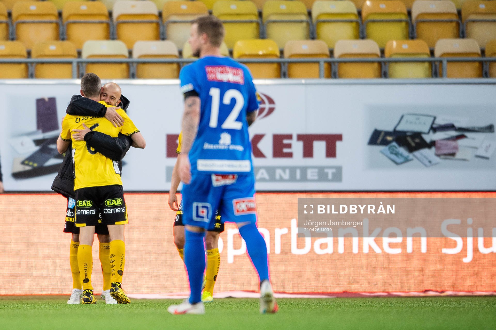 Elfsborgs André Rømer och Robert Gojani jublar