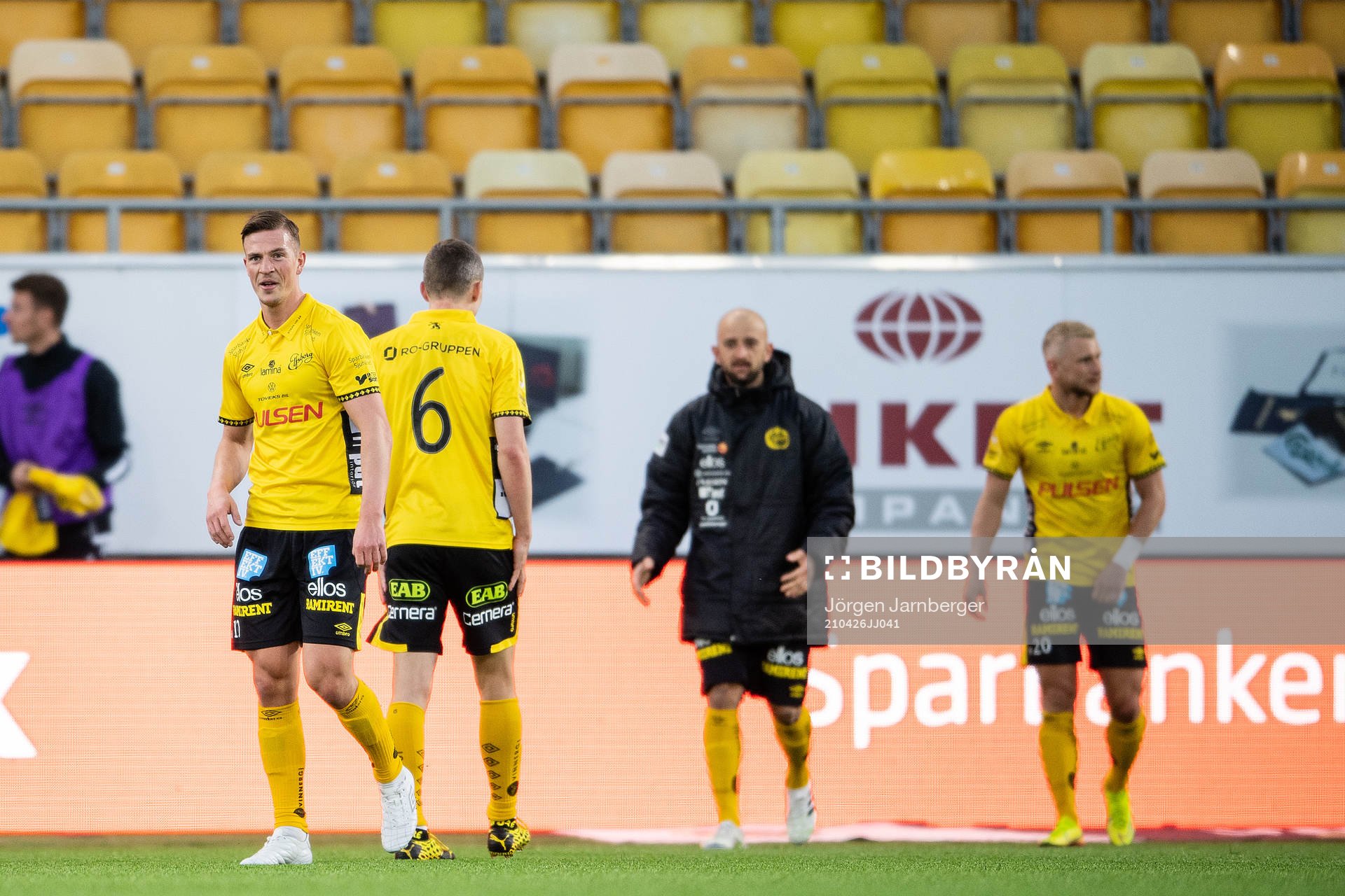 Elfsborgs Simon Olsson jublar efter fotbollsmatchen i Allsvenskan mellan Elfsborg och Mjällby den 26 april 2021 i Borås. 