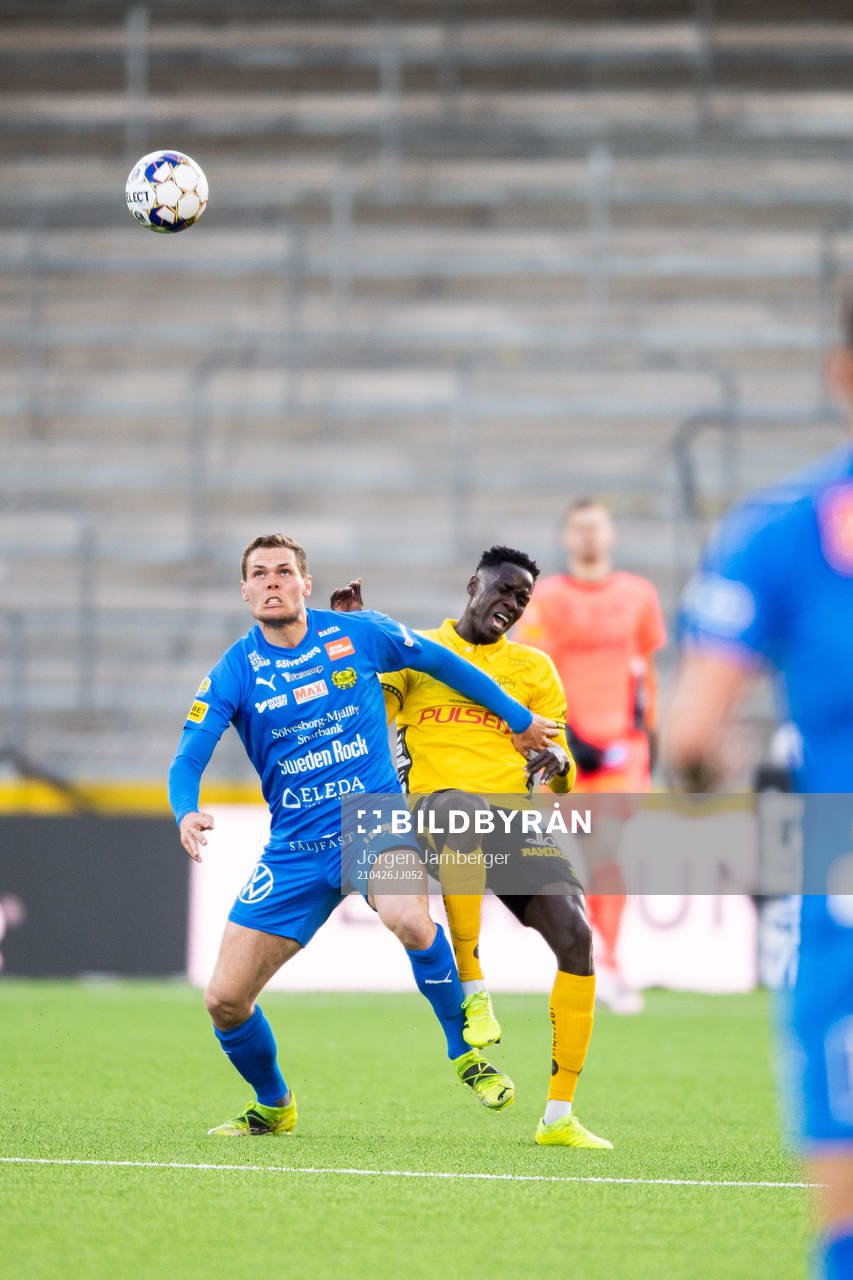 Mjällbys Jacob Bergström och Elfsborgs Joseph Stanley