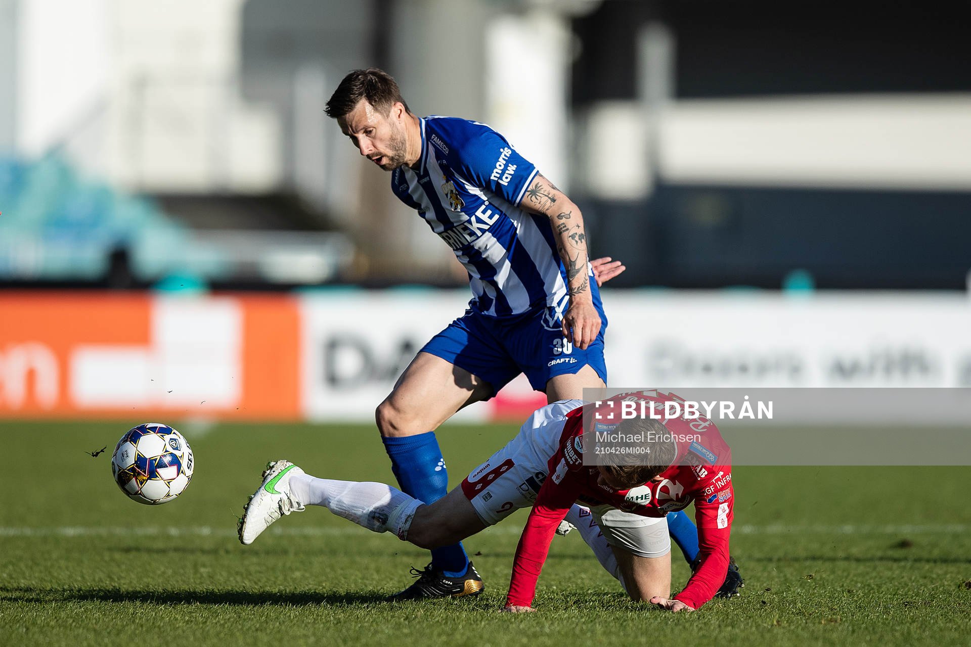 Degerfors Johan Bertilsson och IFK Göteborgs Mattias