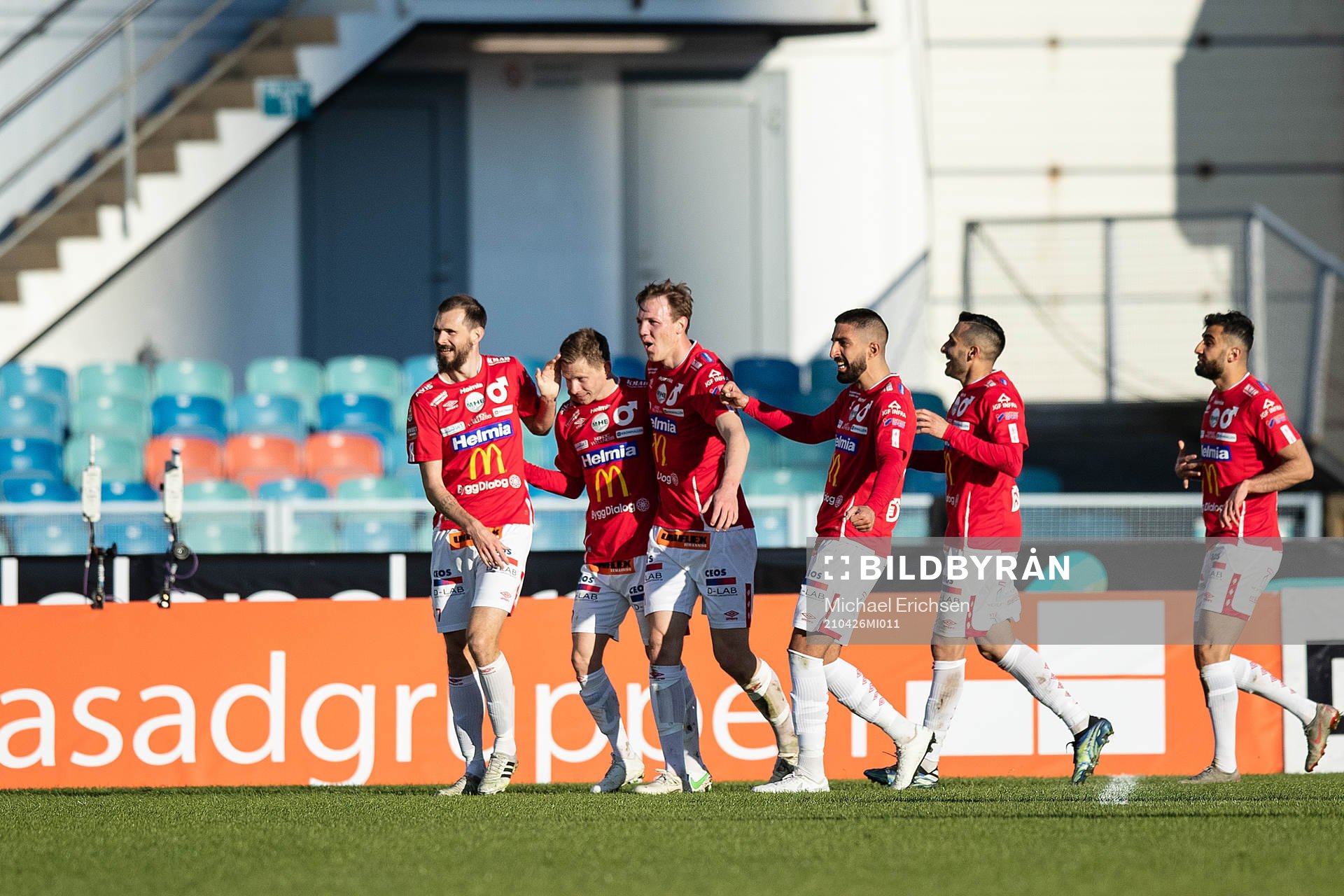 Degerfors Johan Bertilsson jublar efter 0-2 under fotbollsmatchen i Allsvenskan mellan IFK Göteborg och Degerfors den 26 april 2021 i Göteborg.