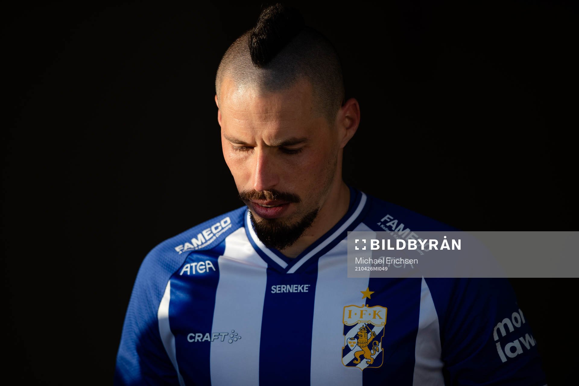 IFK Göteborgs Marek Hamsik på väg ut till andra halvleken av fotbollsmatchen i Allsvenskan mellan IFK Göteborg och Degerfors den 26 april 2021 i Göteborg.