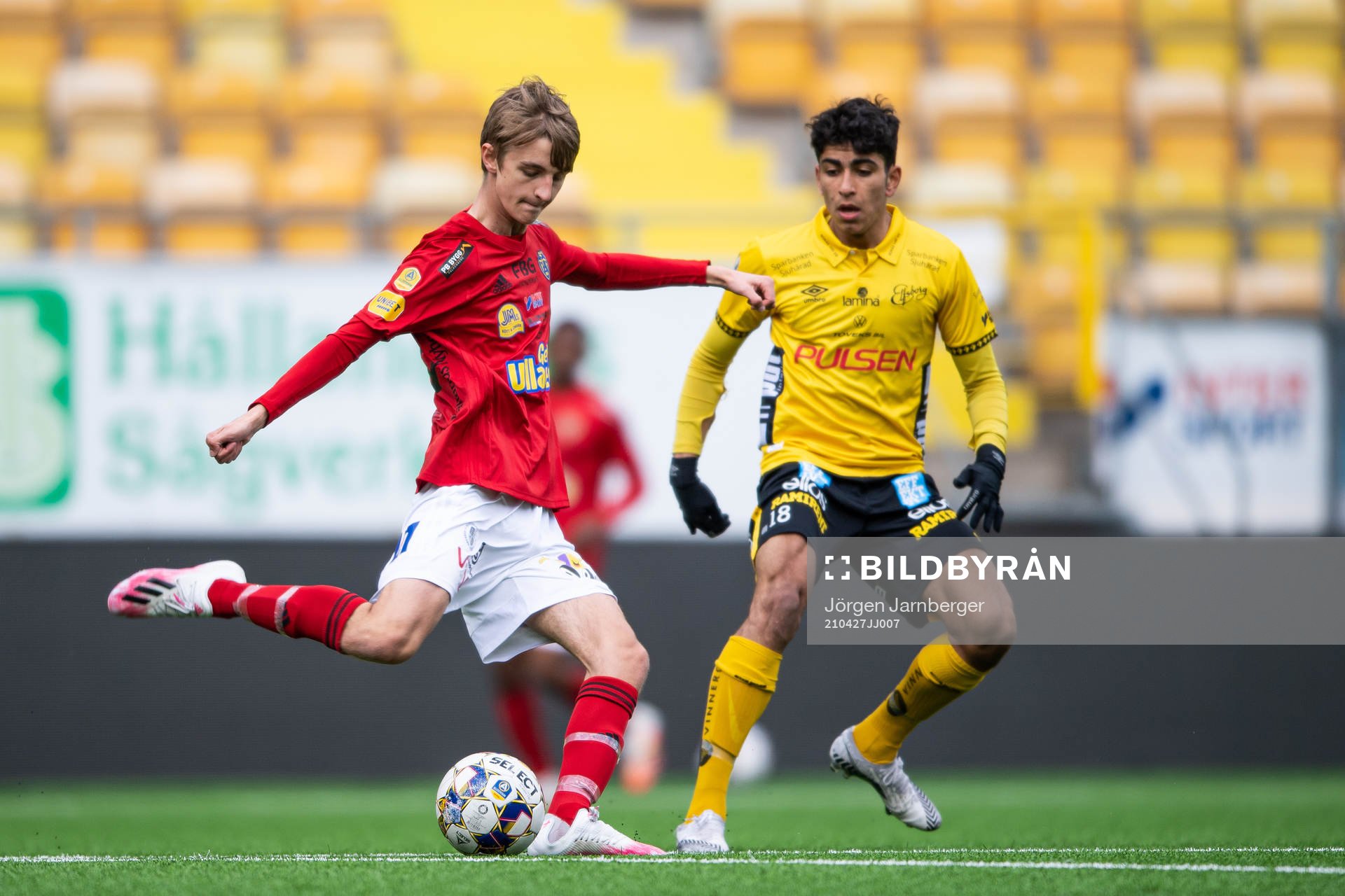 Falkenbergs Melker Larsson och Elfsborgs Ahmed Qasem