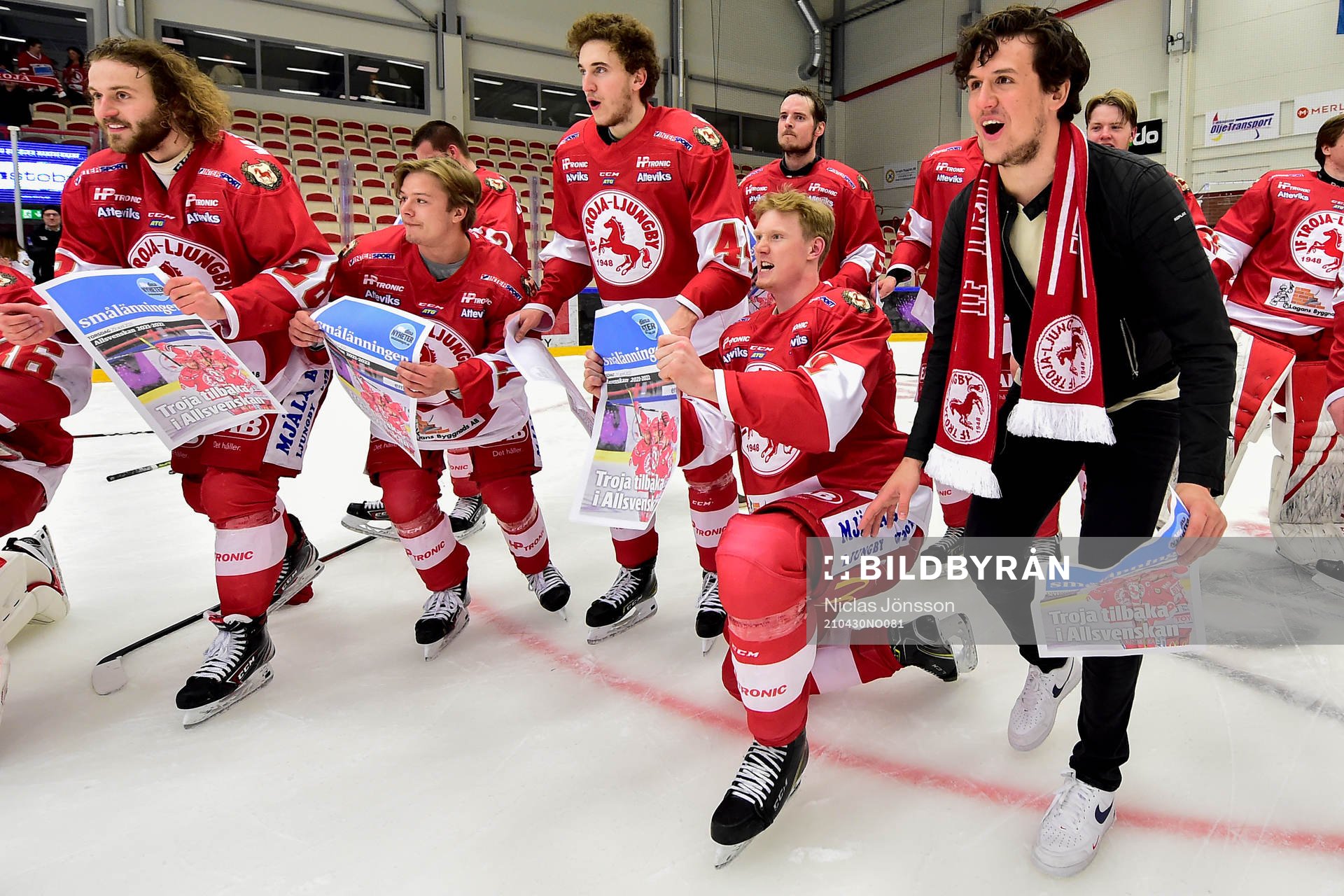 Troja/Ljungbys Linus Andersson och Victor Gagic jublar