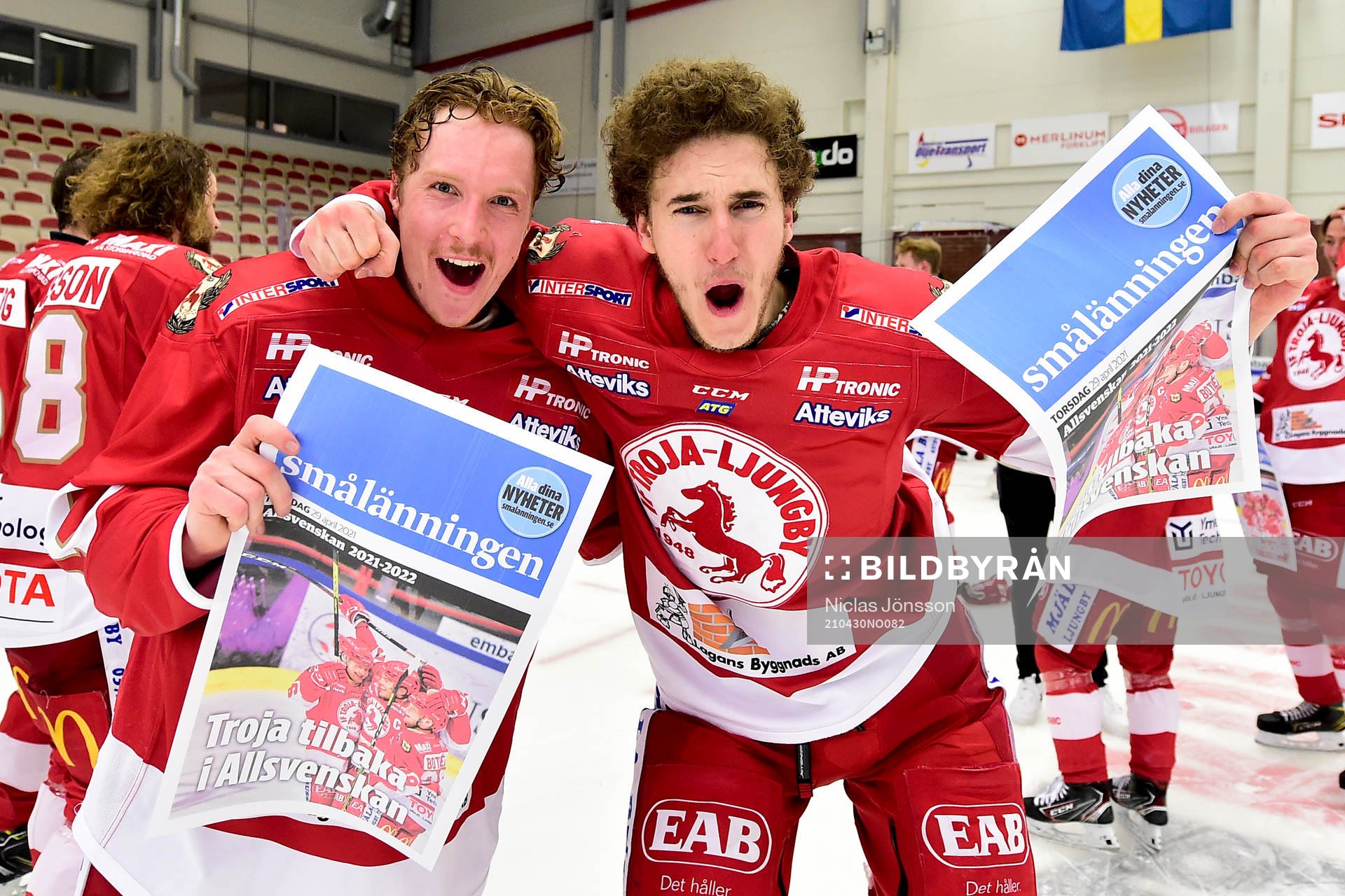 Troja/Ljungbys Oscar Öhman  och Martin Fransson jublar
