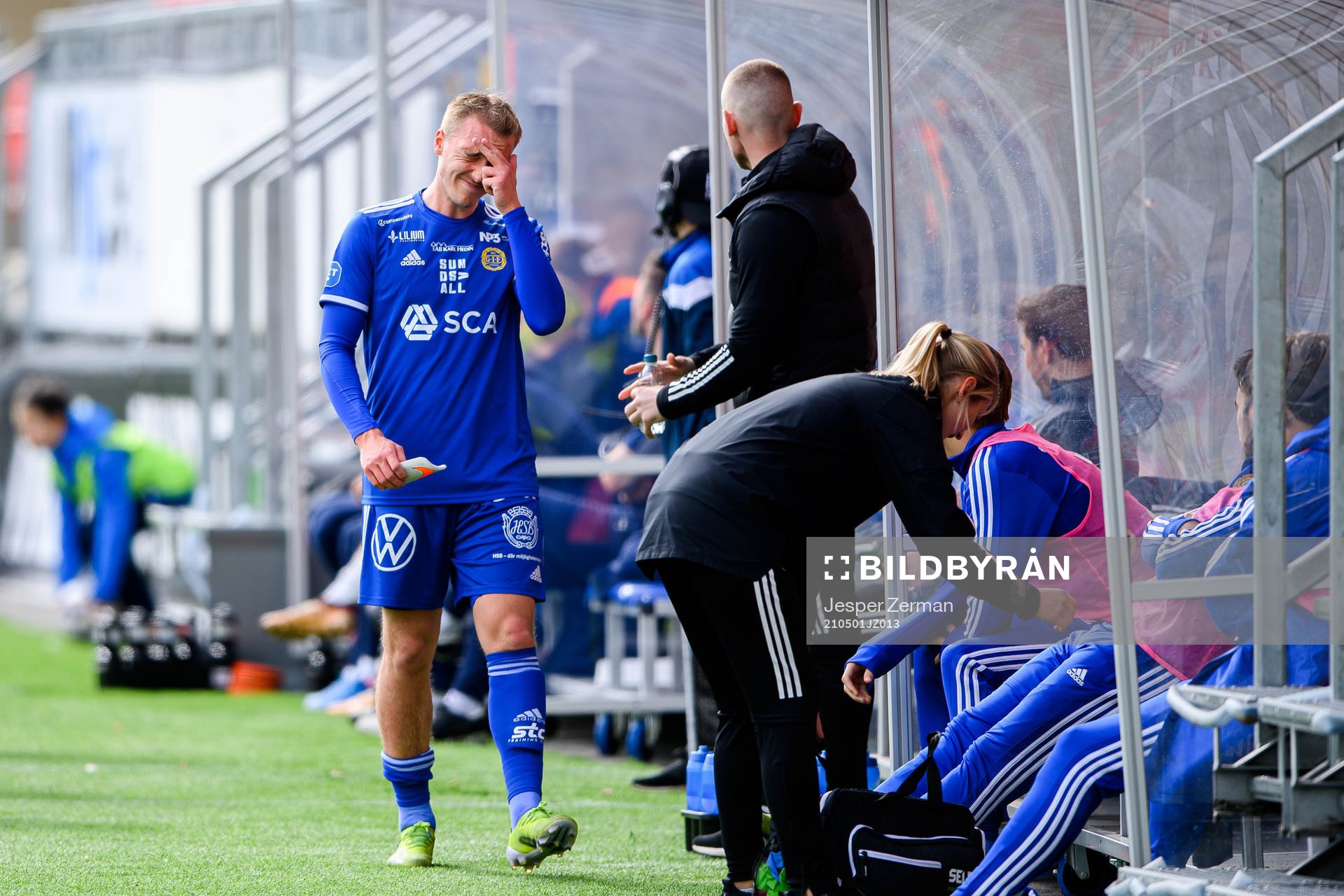 Sundsvalls Albin Ekström lämnar planen