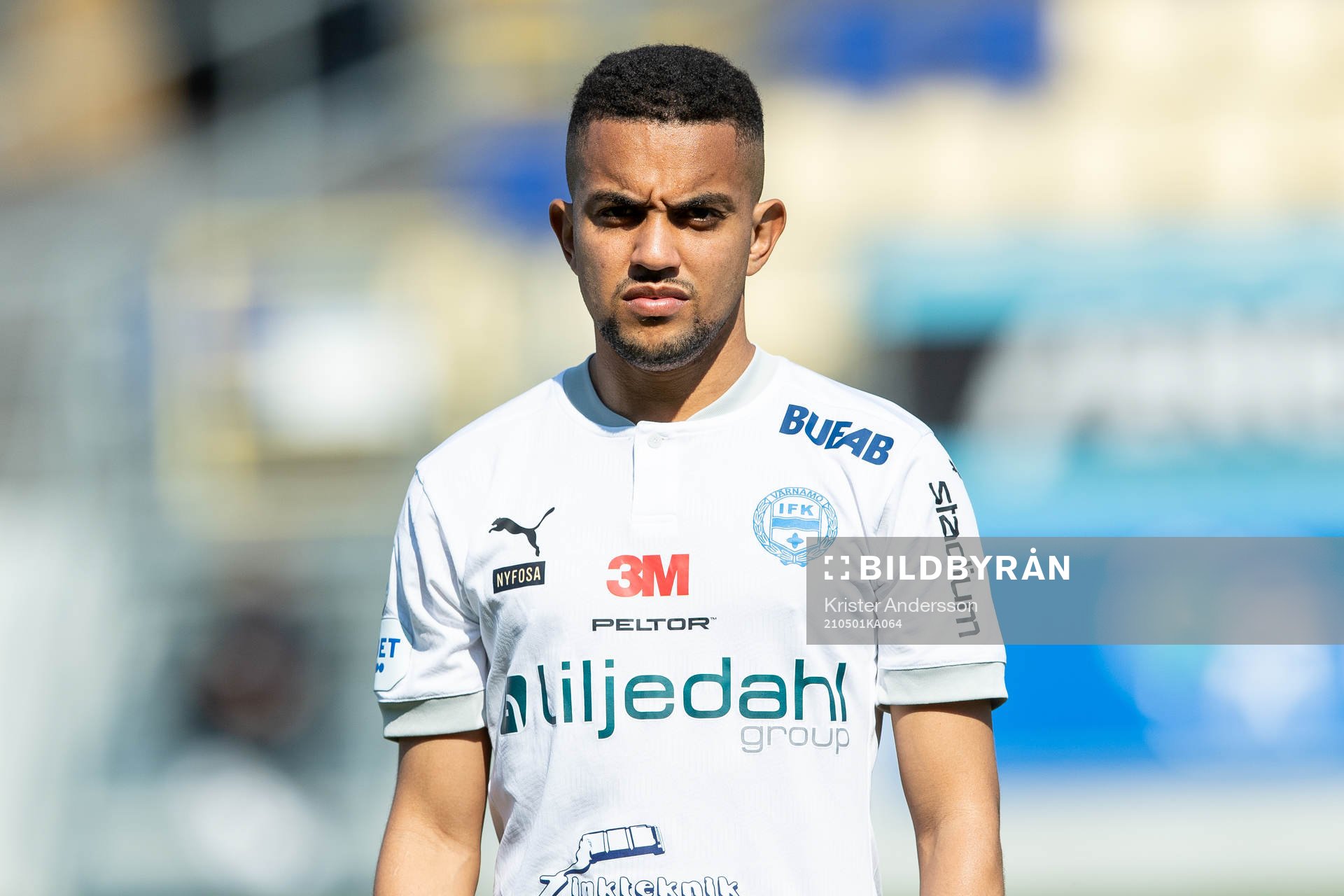 Värnamos Erick Brendon före fotbollsmatchen i Superettan