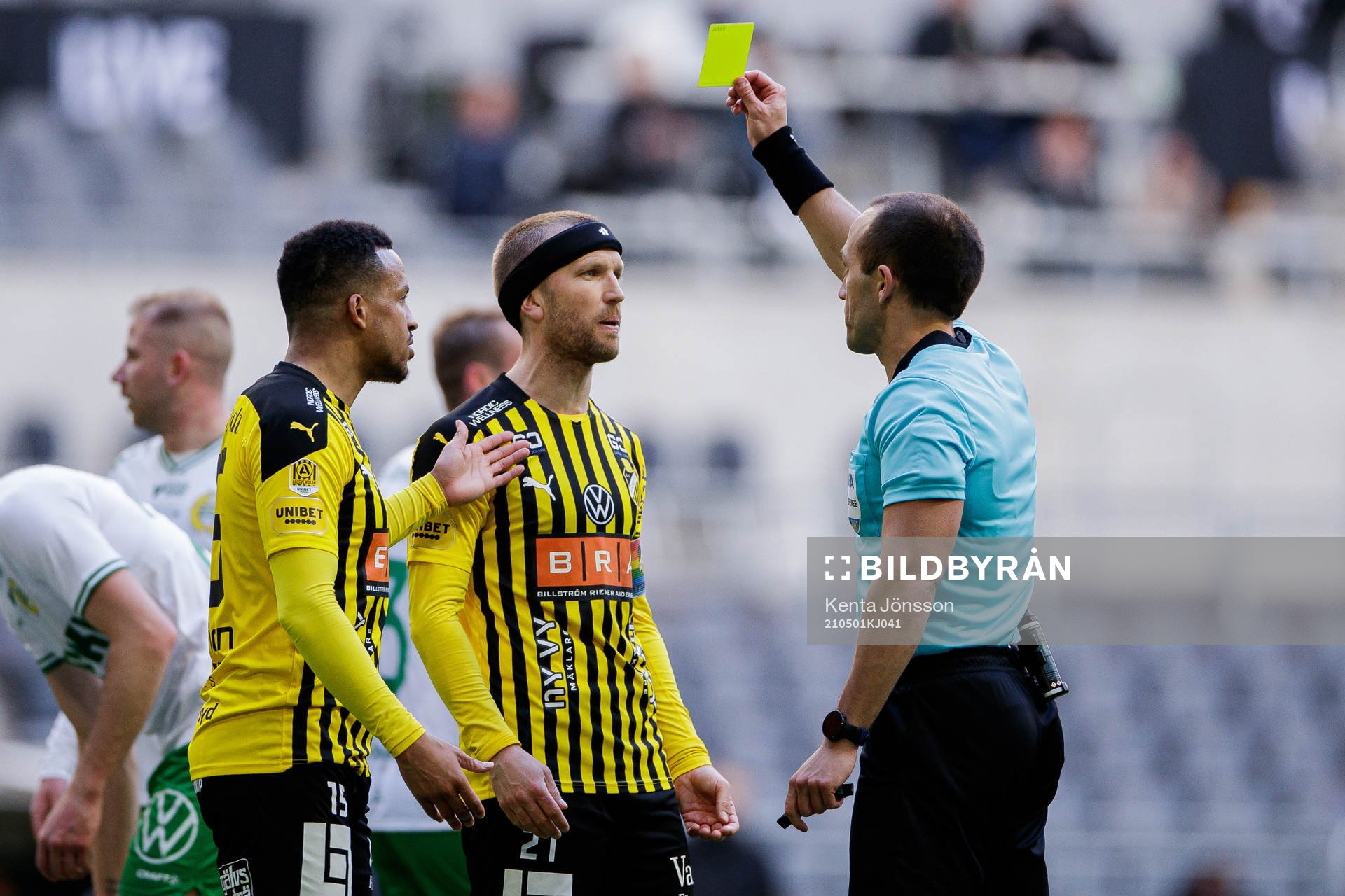 Häckens Rasmus Lindgren tilldelas en varning av domare