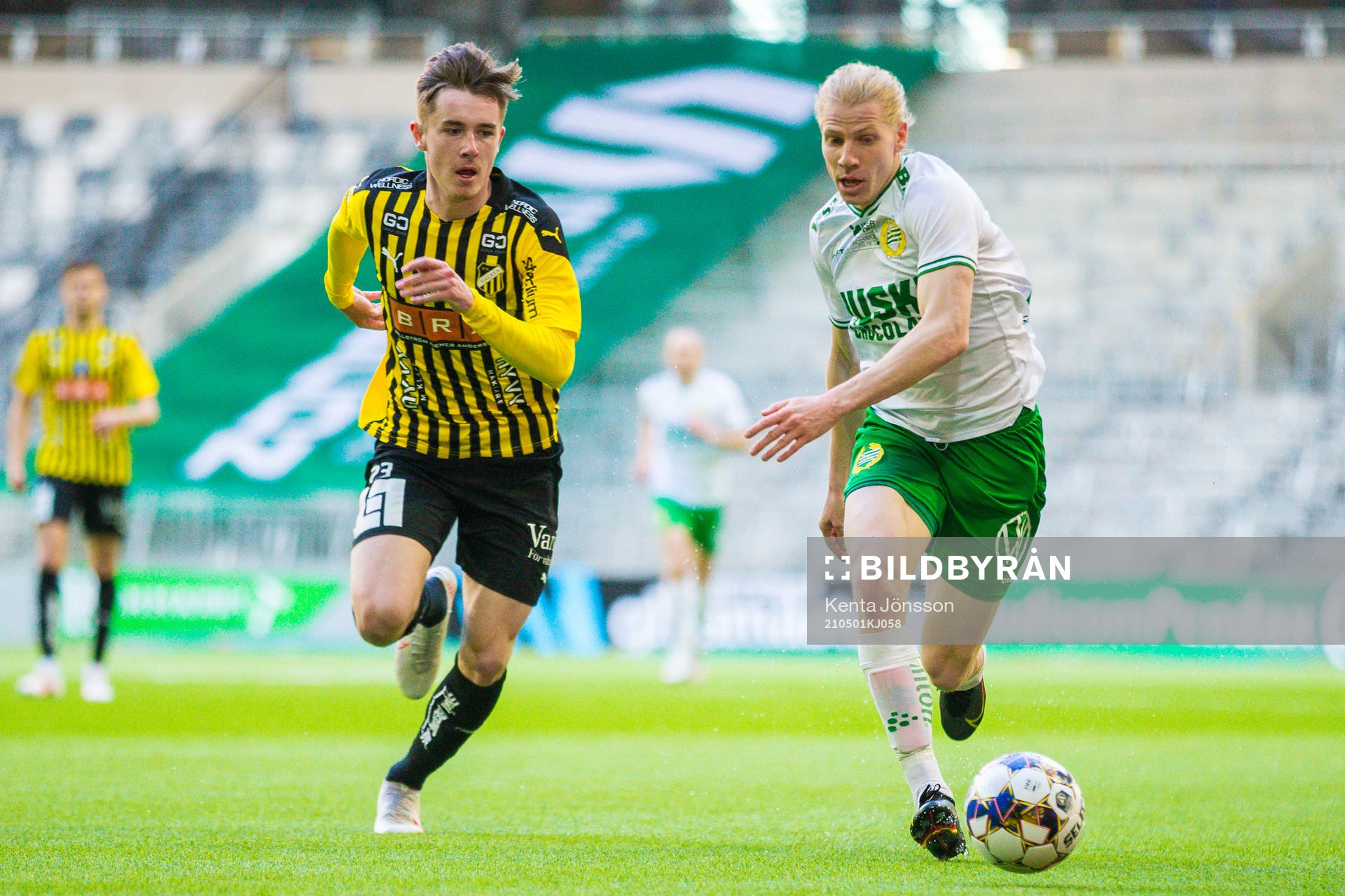 Häckens Patrik Wålemark och Hammarbys Gustav Ludwigson
