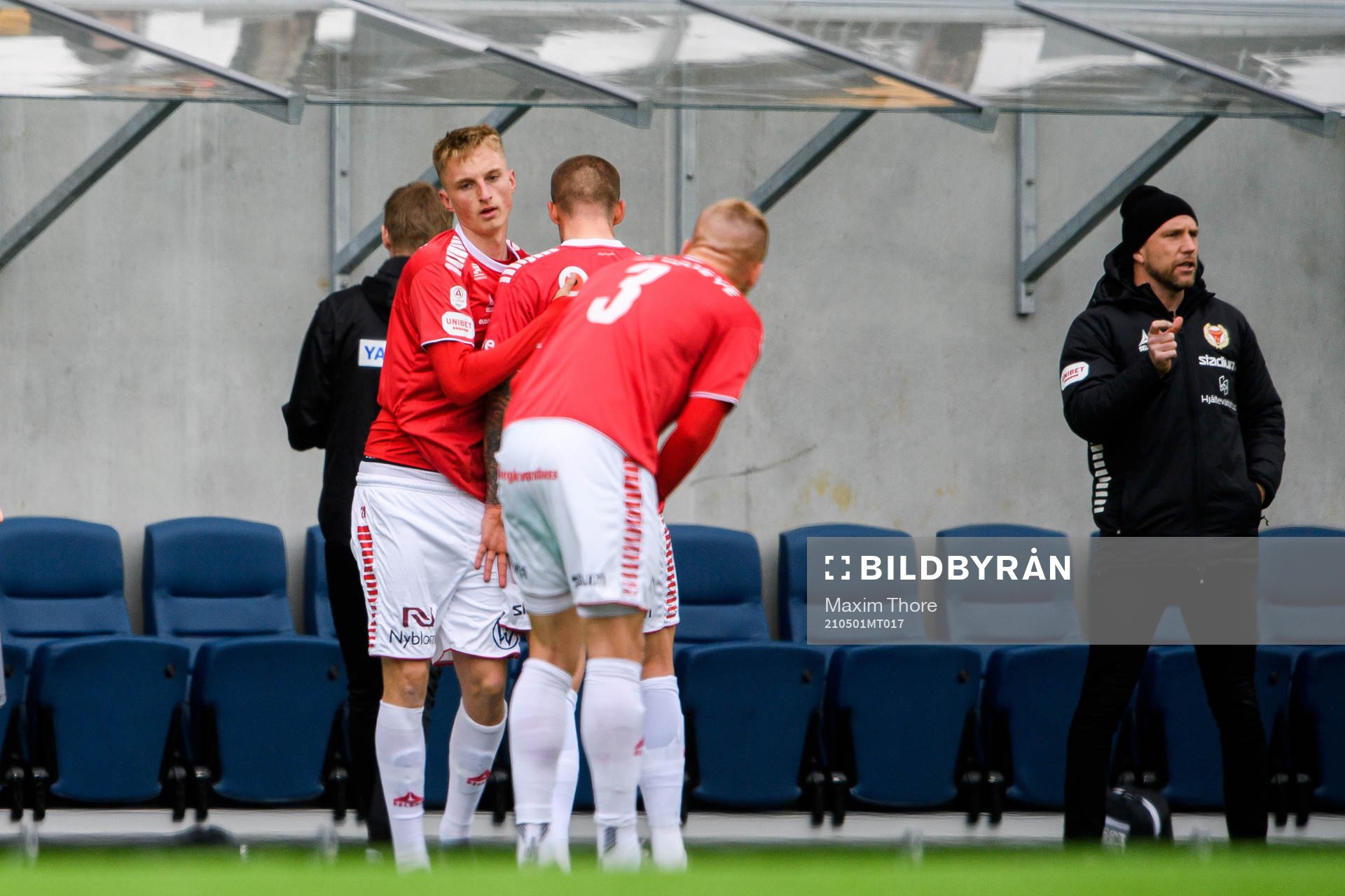 Byte mellan Kalmars Douglas Bergqvist och Elias Olsson