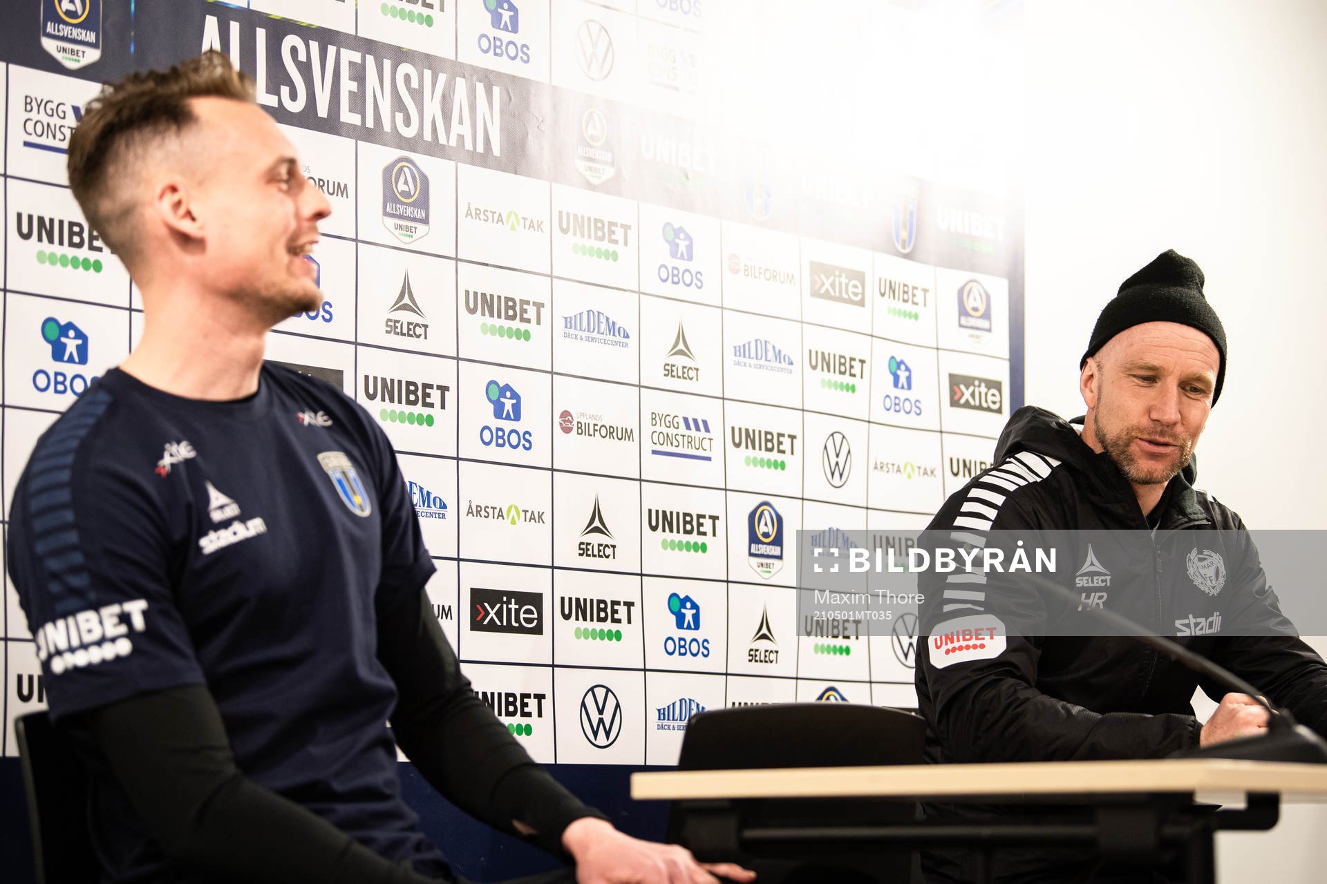 Sirius tränare Daniel Bäckström och Kalmars tränare Henrik Rydström under en presskonferens efter fotbollsmatchen i Allsvenskan mellan Sirius och Kalmar den 1 maj 2021 i Uppsala.
