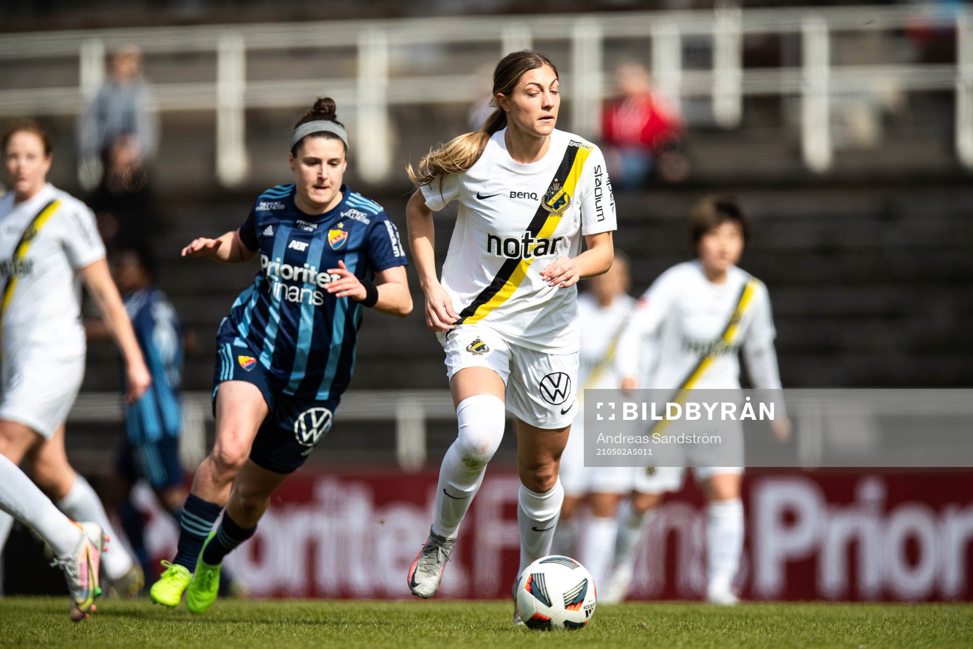 s Hannah Davidson och Djurgårdens Hayley Dowd