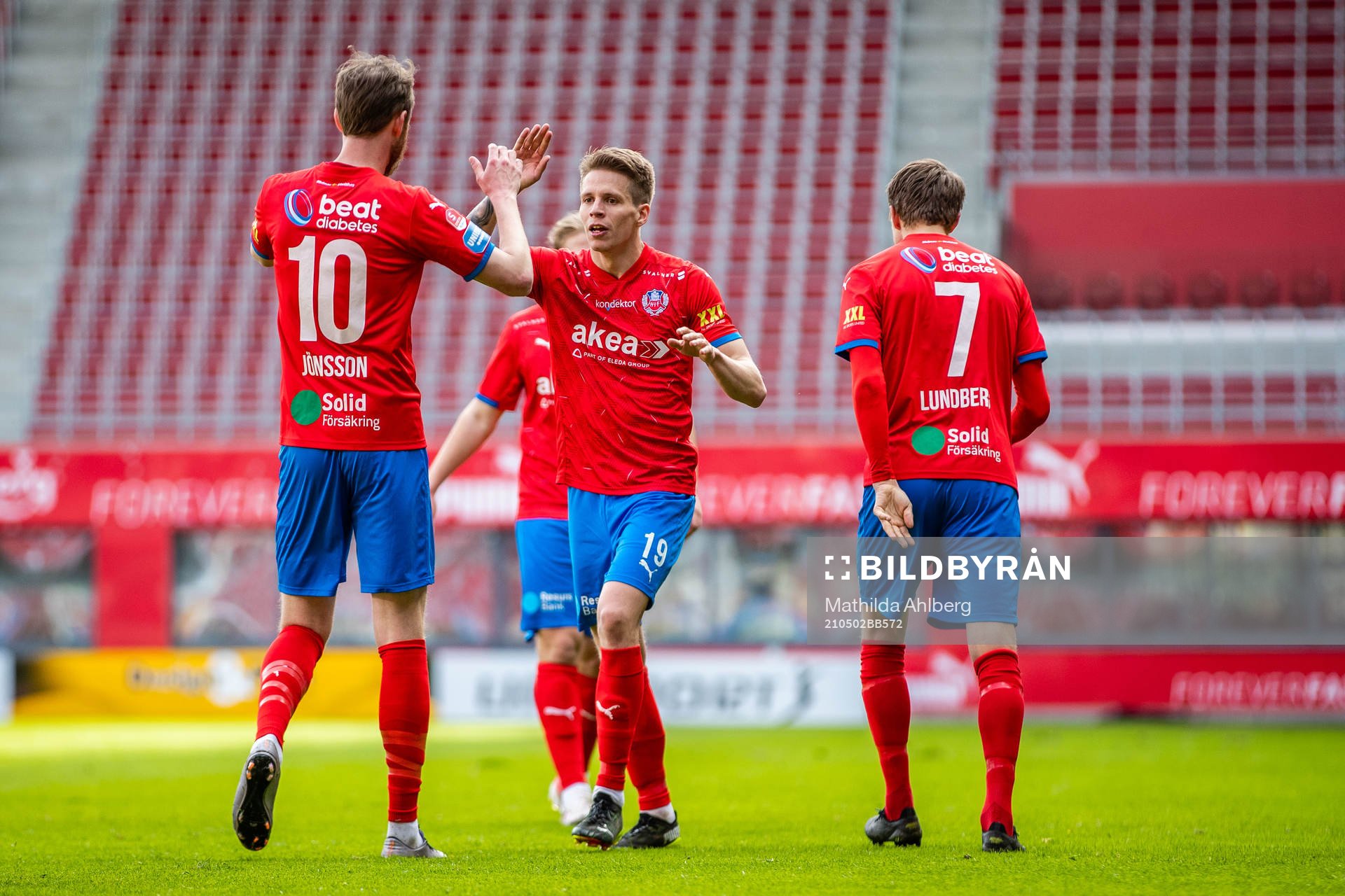 Helsingborgs Rasmus Jönsson och Bödvar Bödvarsson jublar