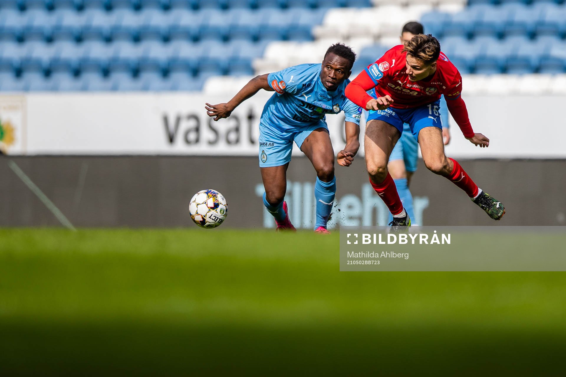 AFC Eskilstunas Lawson Sabah och Helsingborgs Assad Al