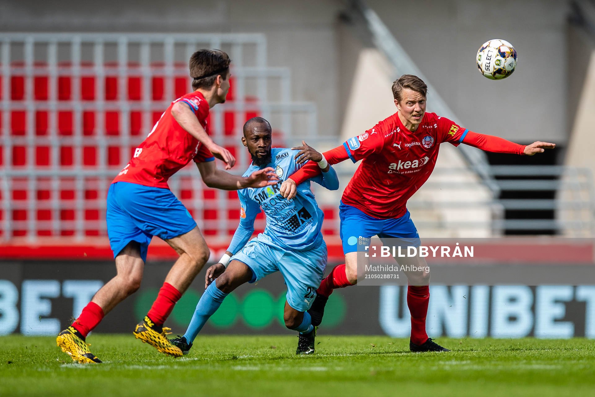 AFC Eskilstunas Ibrahim Blati Toure och Helsingborgs Viktor