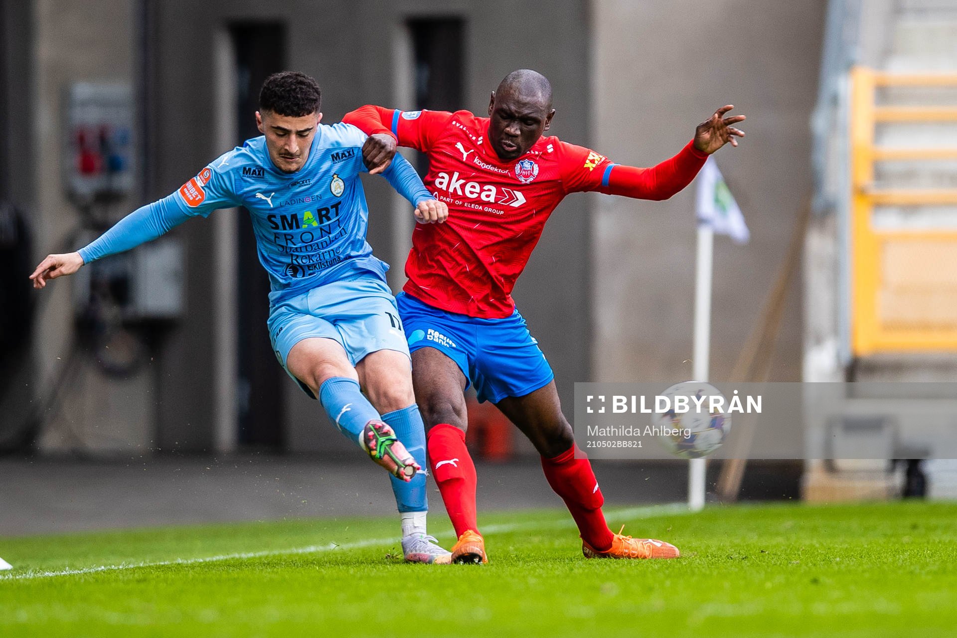 AFC Eskilstunas Aliyu Yakubu och Helsingborgs Ravy