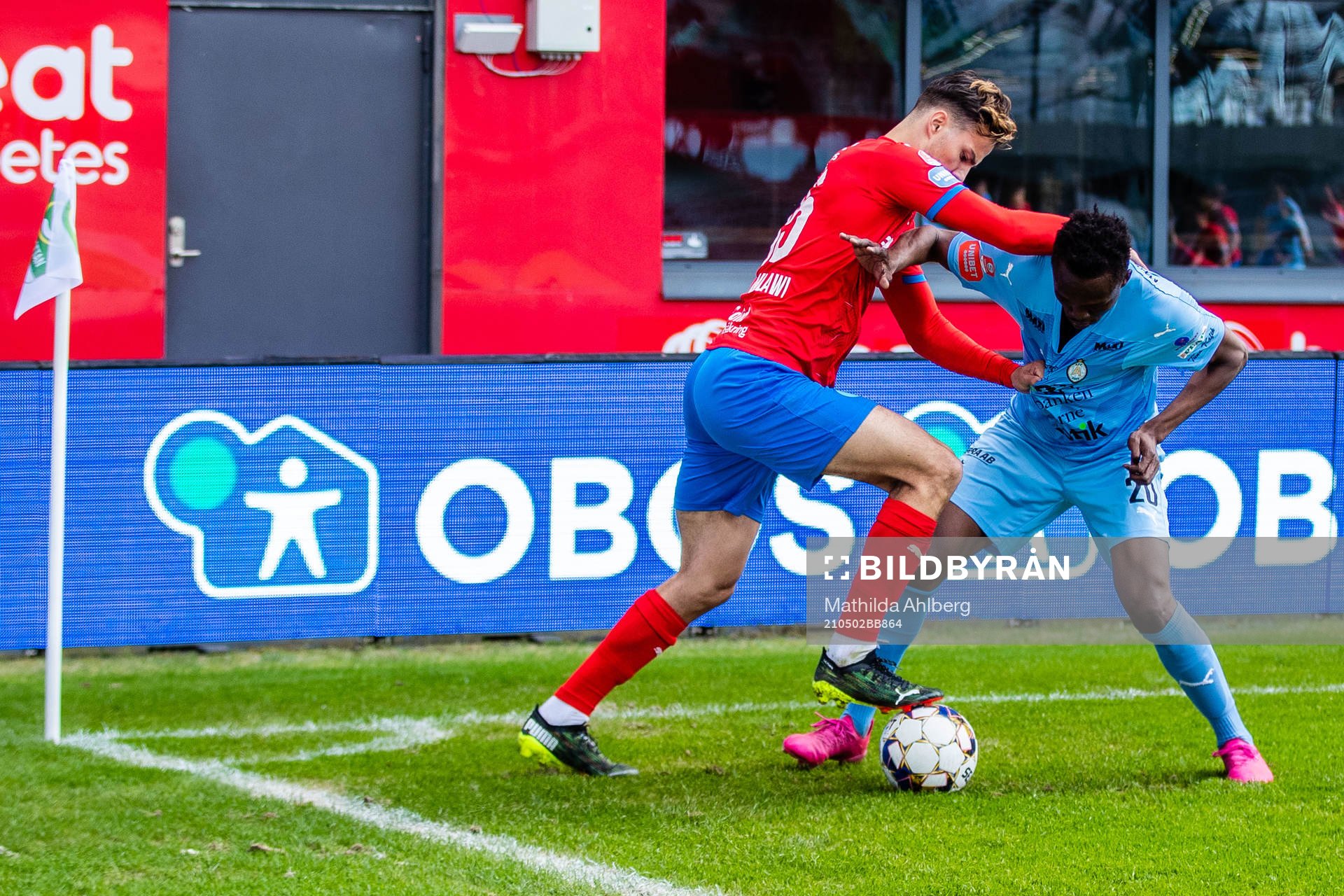 Helsingborgs Assad Al Hamlawi och AFC Eskilstunas Lawson
