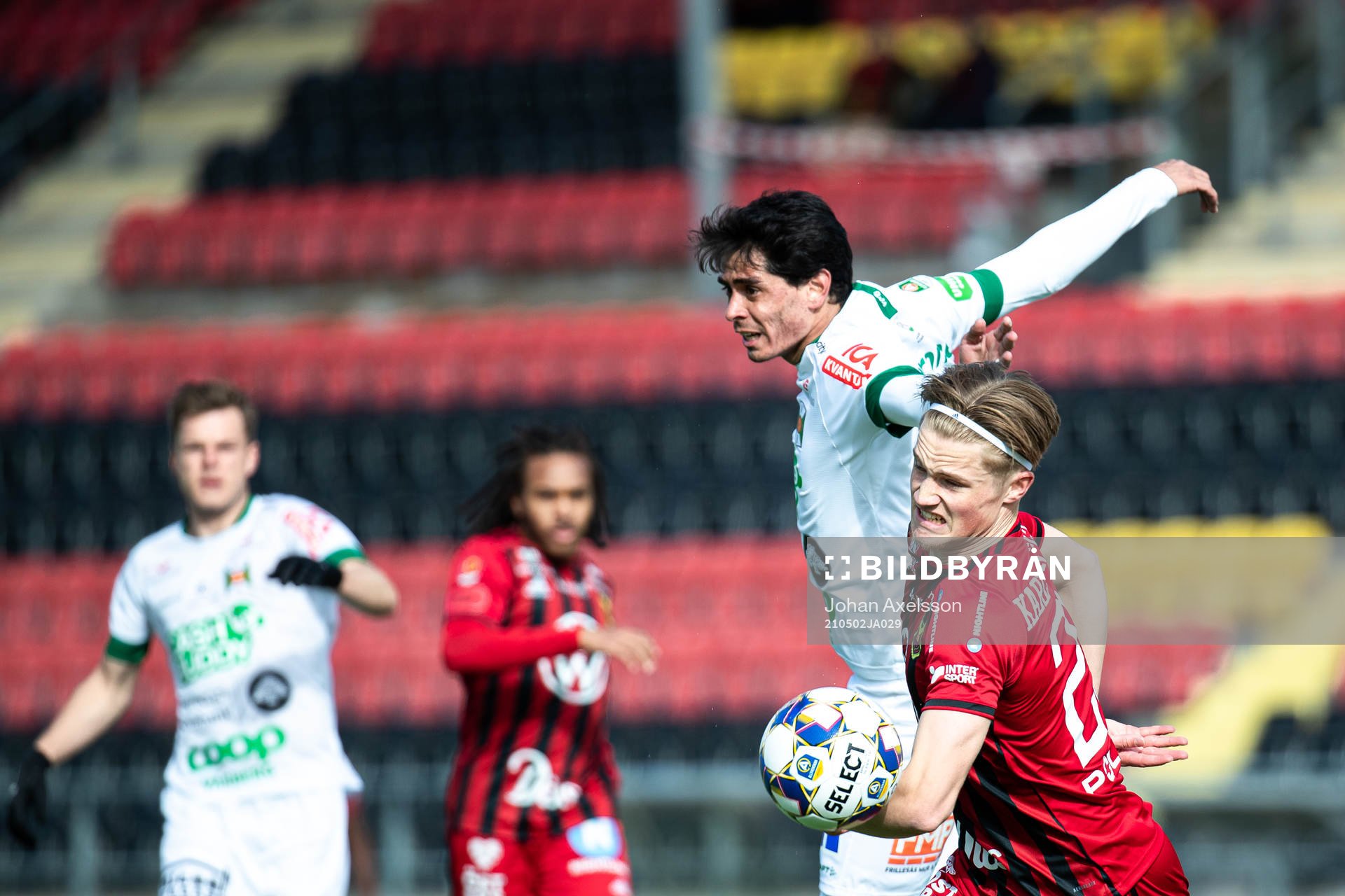 Östersunds Sebastian Karlsson Grach och Varbergs Jean